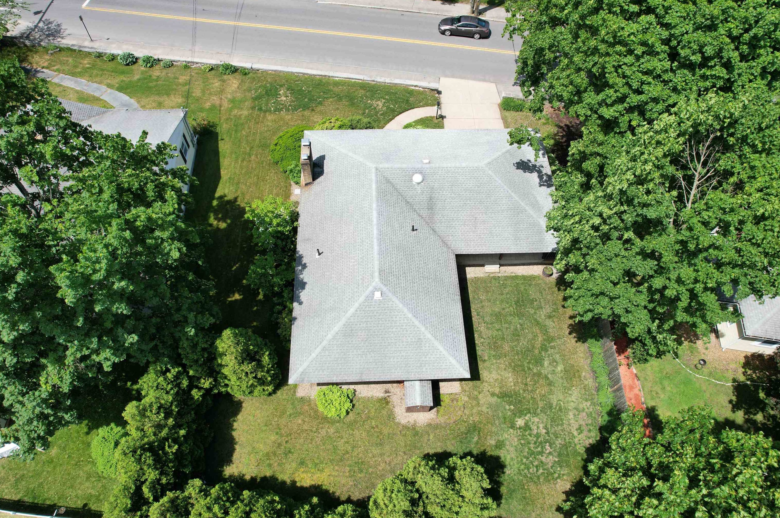 211 River Rd, Manchester NH 03106-2630 exterior