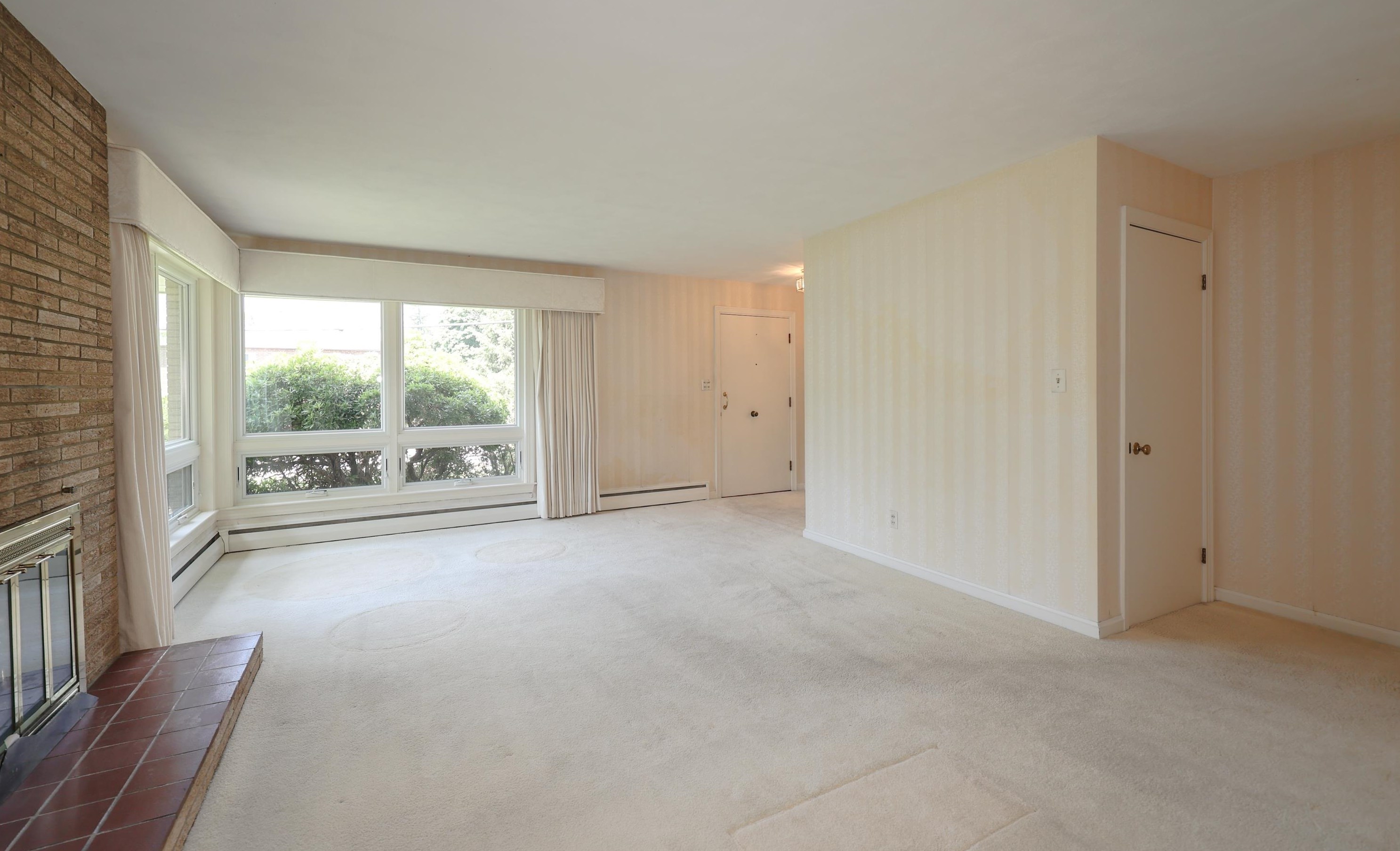 211 River Rd, Manchester NH 03106-2630 exterior