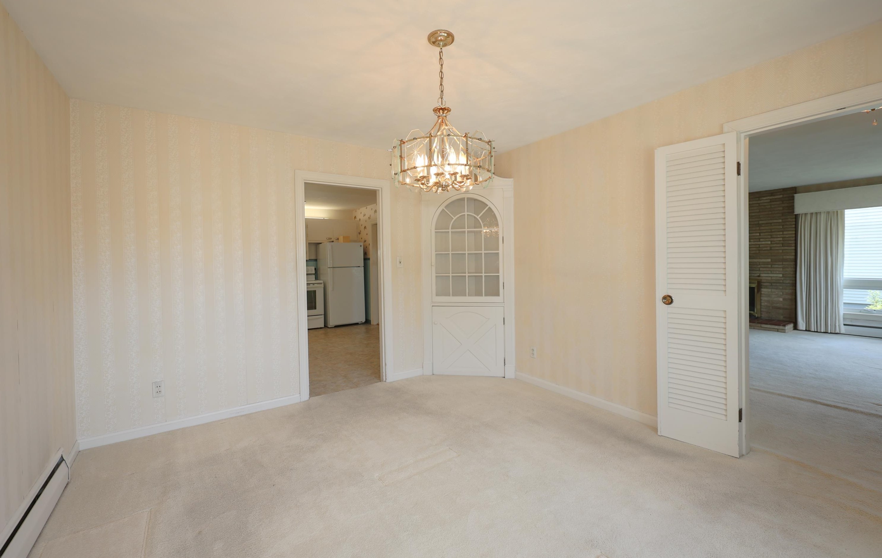 211 River Rd, Manchester NH 03106-2630 exterior