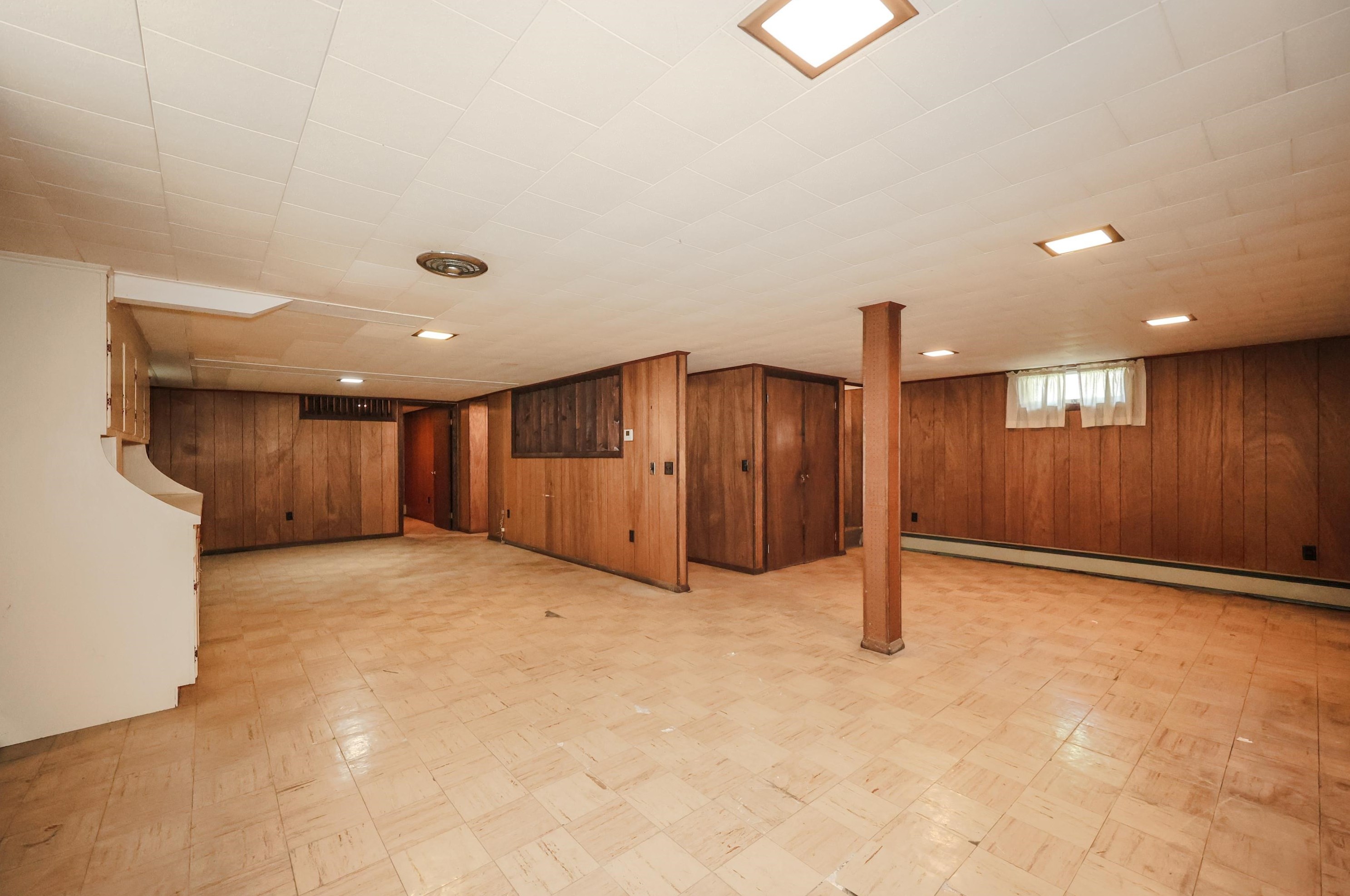 211 River Rd, Manchester NH 03106-2630 exterior