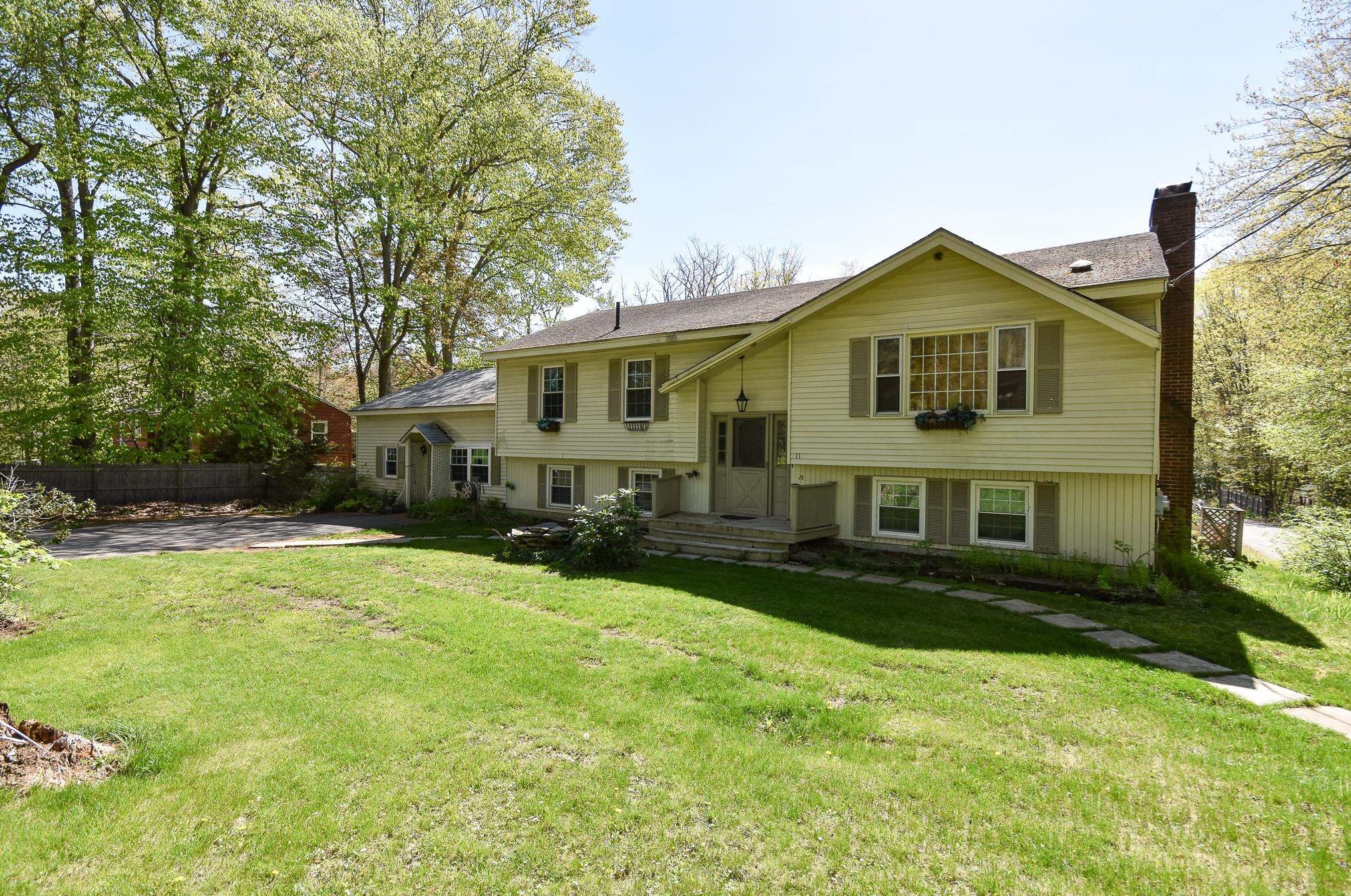 11 French Cross Rd, Dover NH 03823-7708 exterior