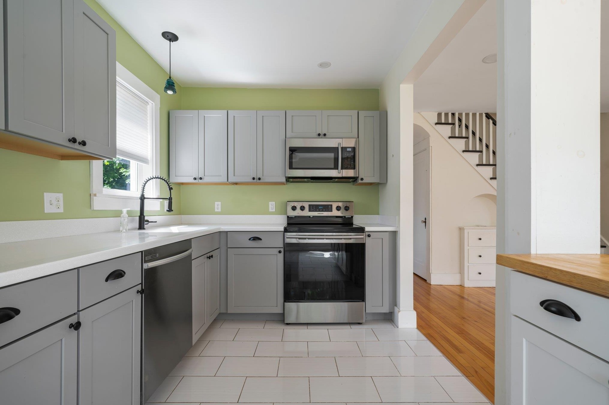 3 Broad Ave, Concord NH  03301-2734 exterior