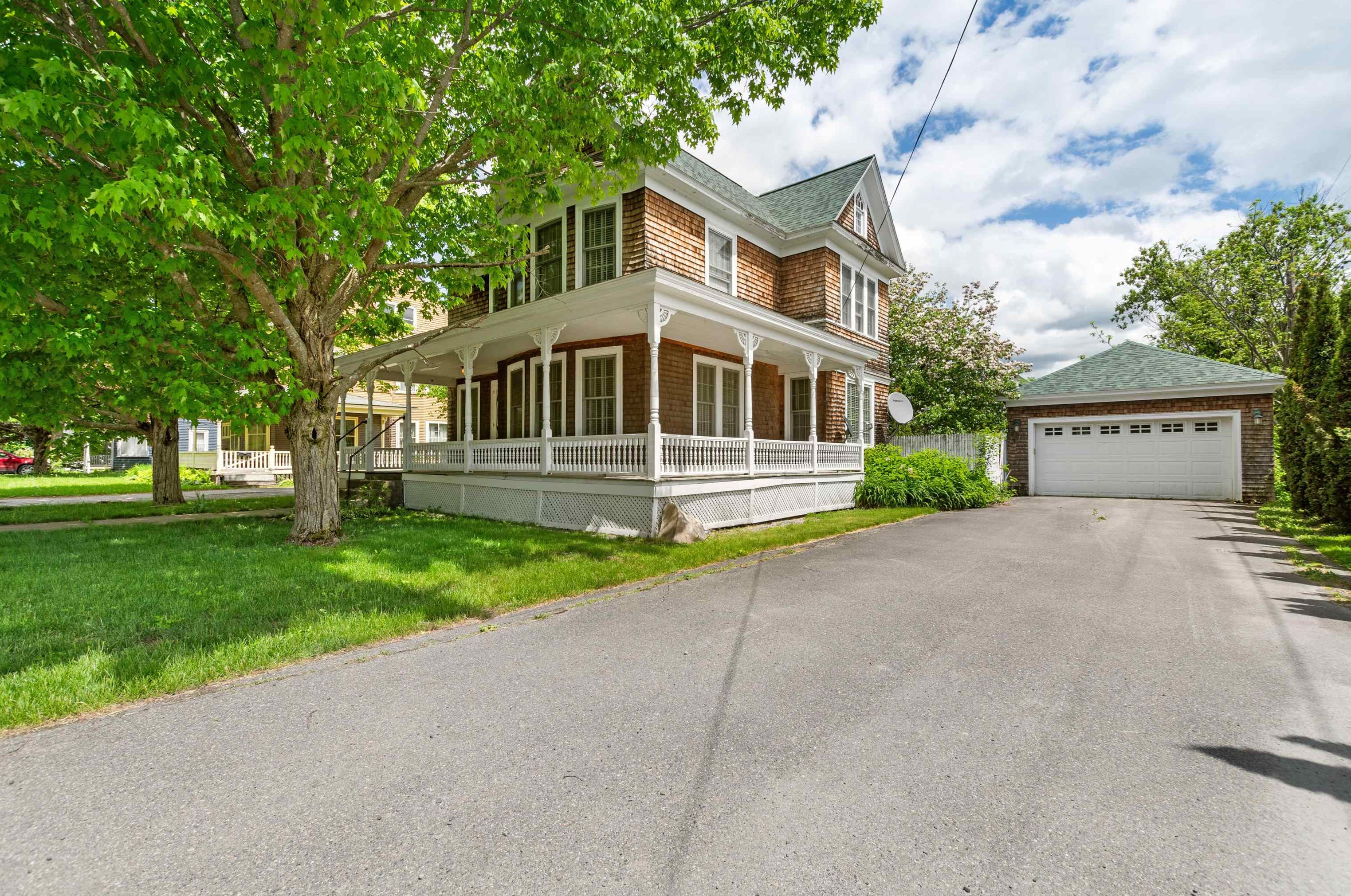 10 Monadnock St, Colebrook, NH 03576 exterior