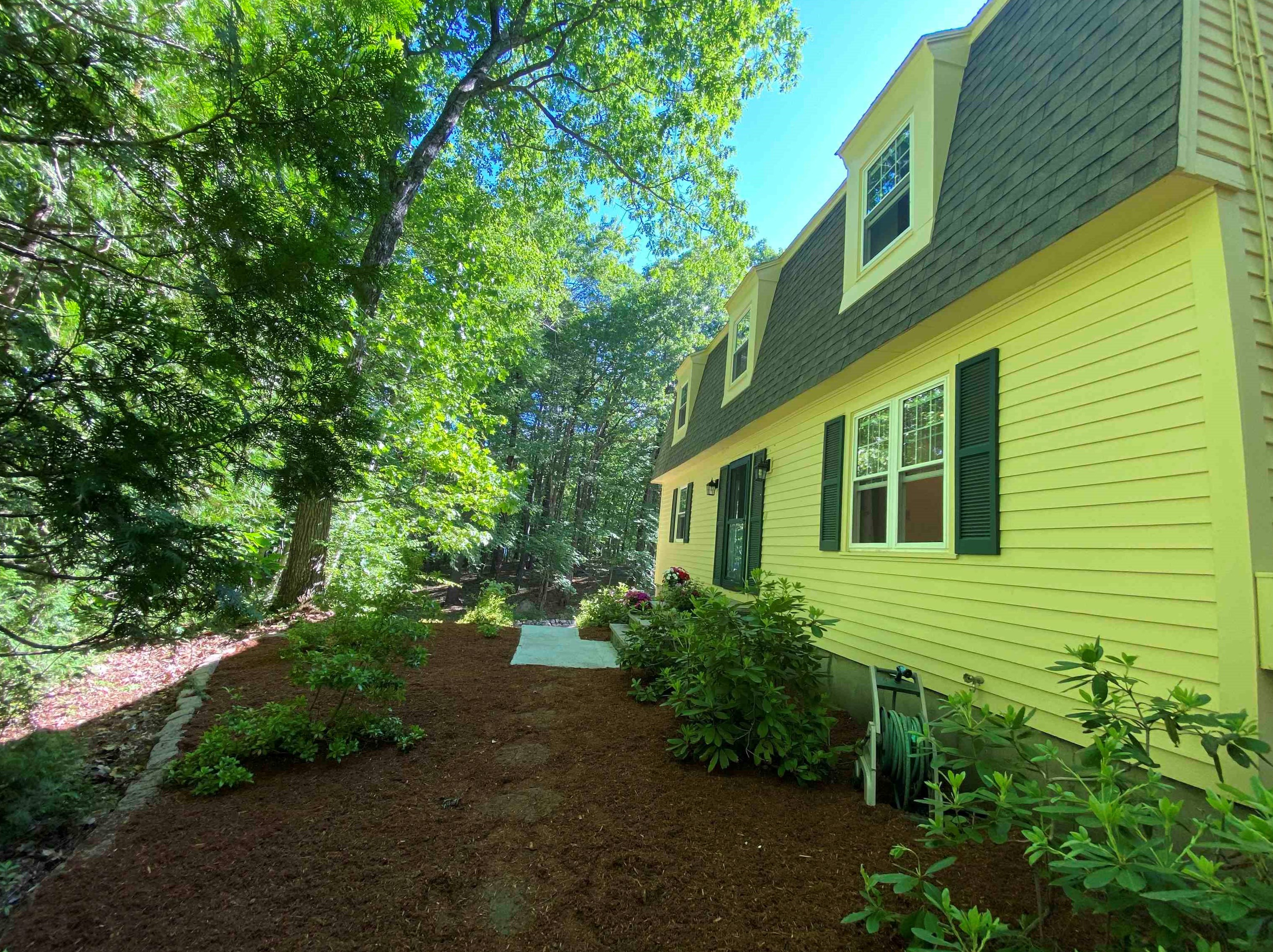 67 Laurel Hill Rd, Hollis, NH 03049