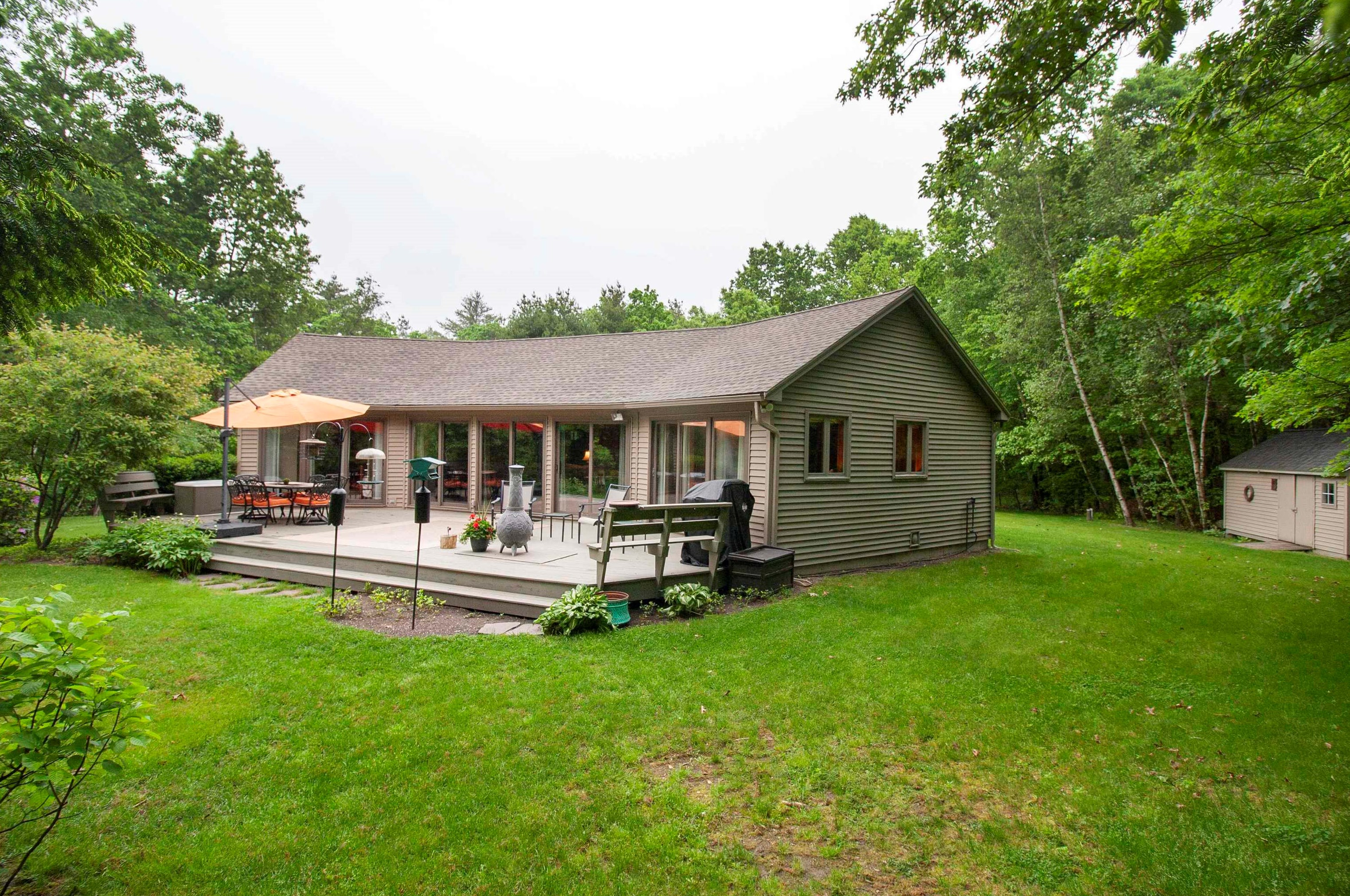 32 Noyes Rd, Londonderry, NH 03053