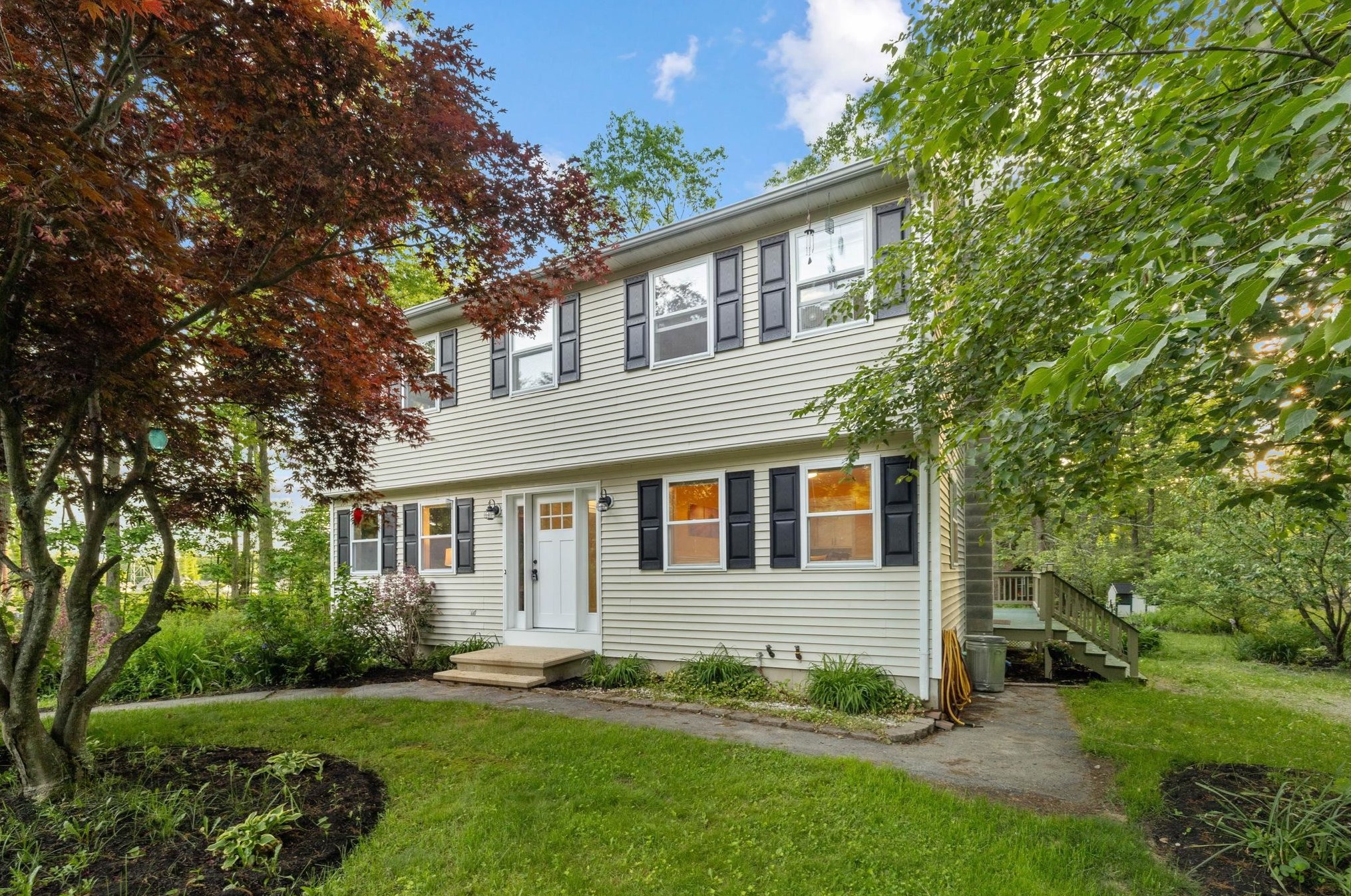 9 Lemere Dr, Pelham, NH 03076-2241