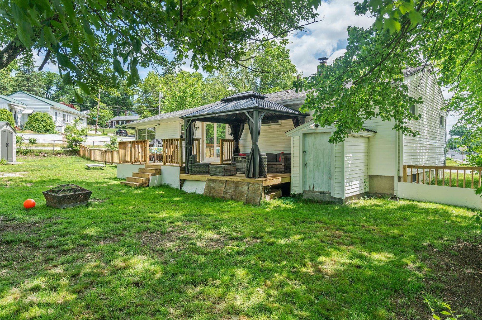 1213 Beech St, Manchester NH  03104-2123 exterior