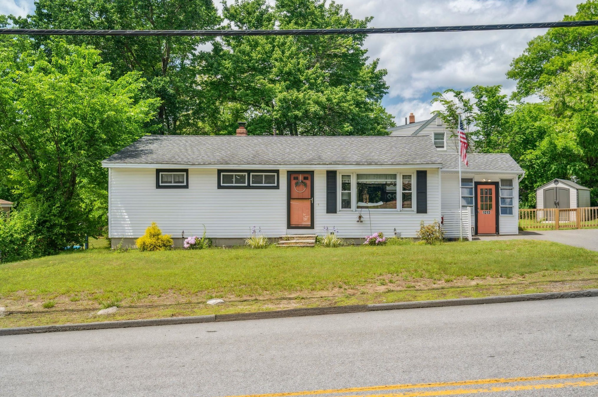 1213 Beech St, Manchester NH  03104-2123 exterior