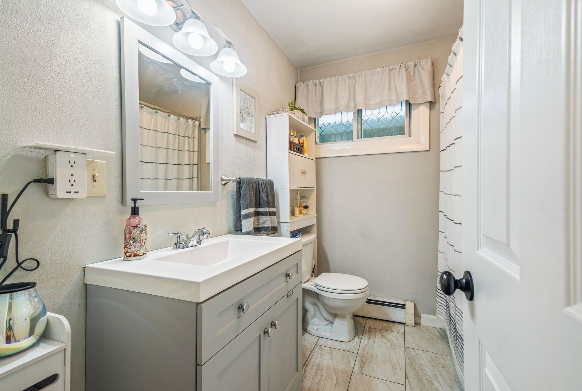 1213 Beech St, Manchester NH  03104-2123 exterior