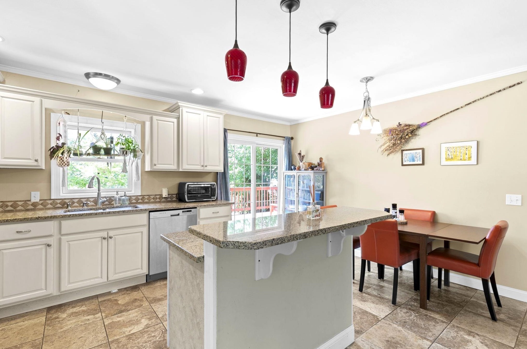 226 Littleworth Rd, Dover NH 03823-7527 exterior