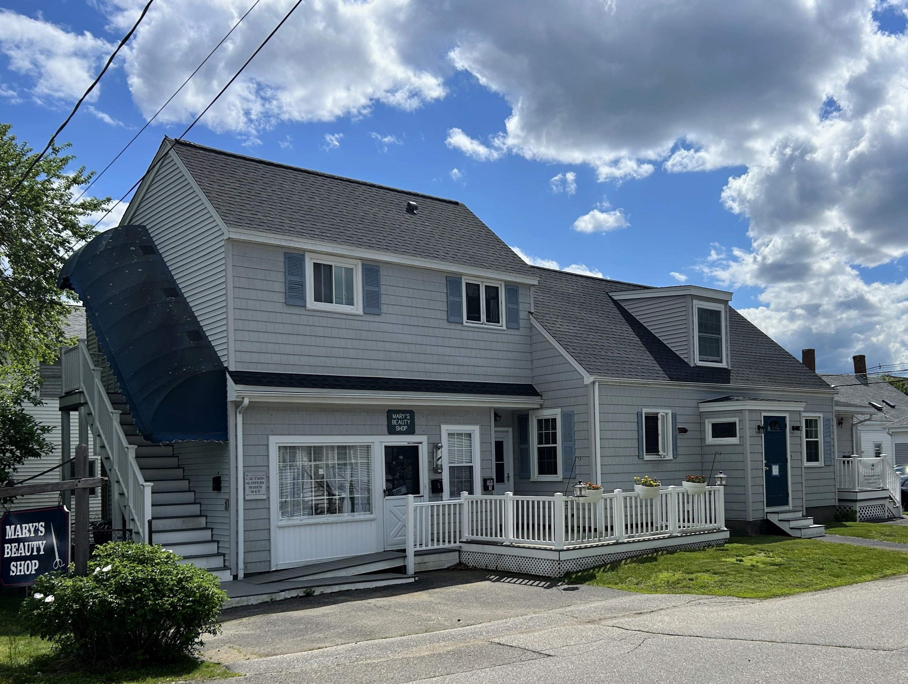 5 Swain Ct, Hampton, NH 03842