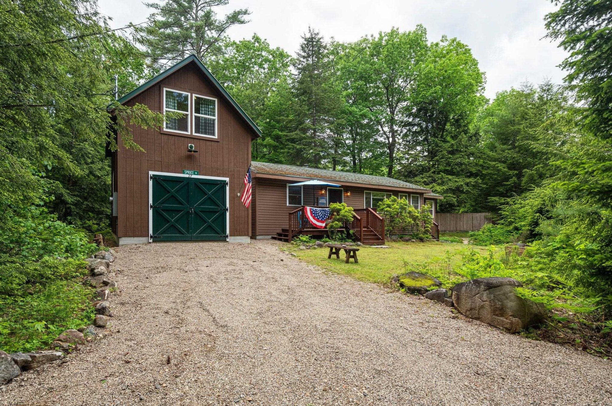 27 Spruce Rd, Moultonborough, NH 03254-4233
