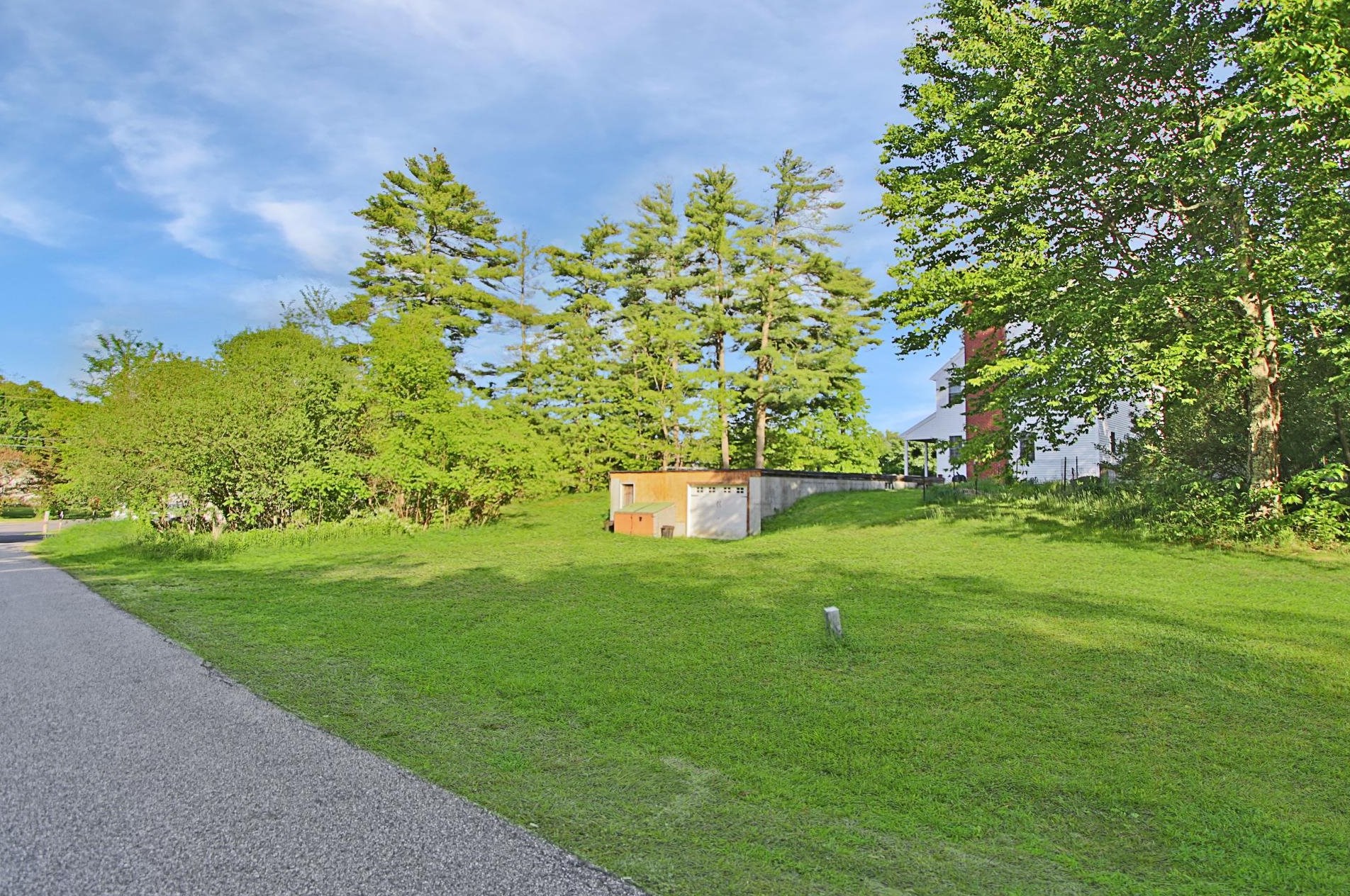 132 Blacksnake Rd, Seabrook NH 03874-4300 exterior