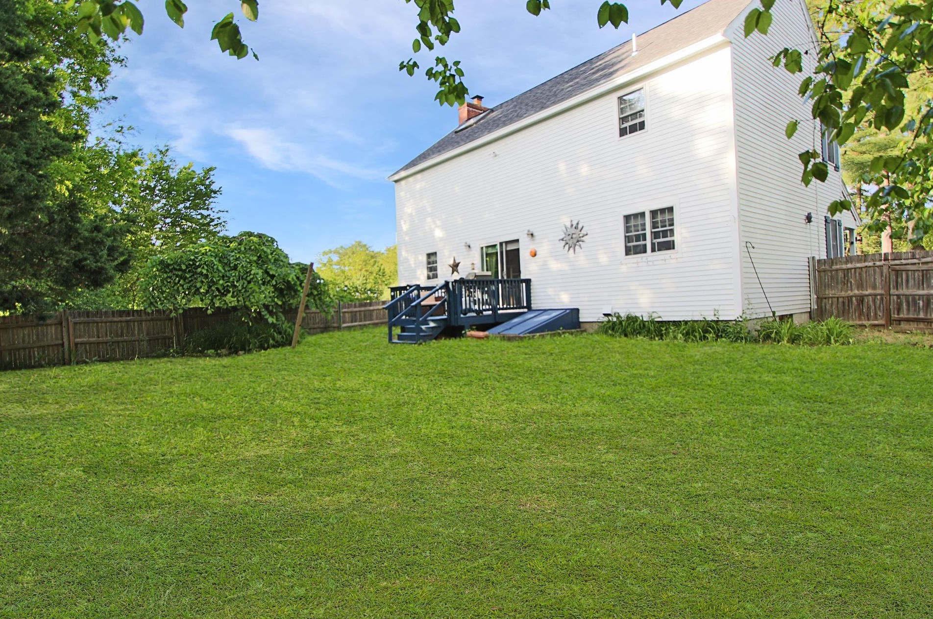 132 Blacksnake Rd, Seabrook NH 03874-4300 exterior