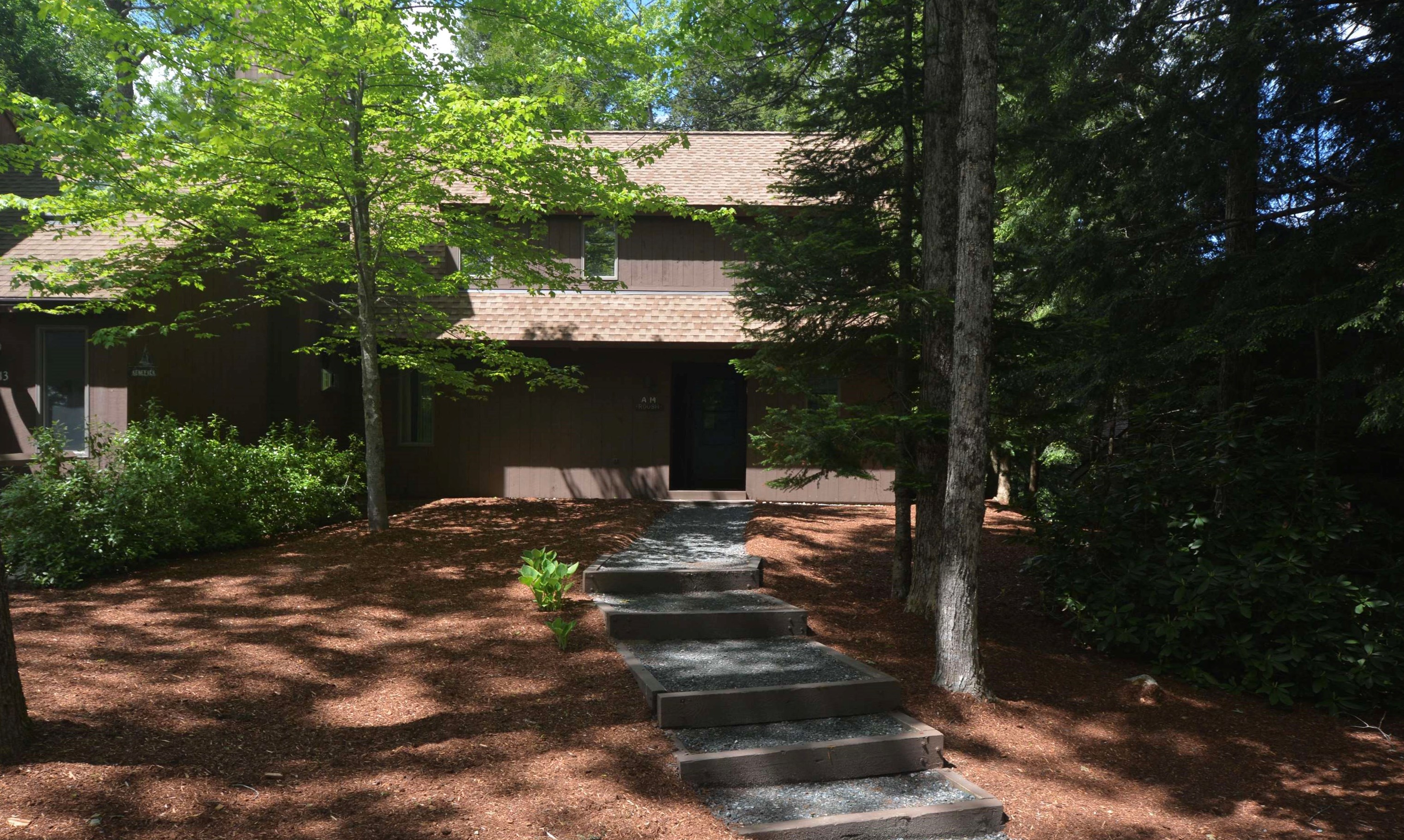 14 Bay Tree Ln, Grantham, NH 03753-5408
