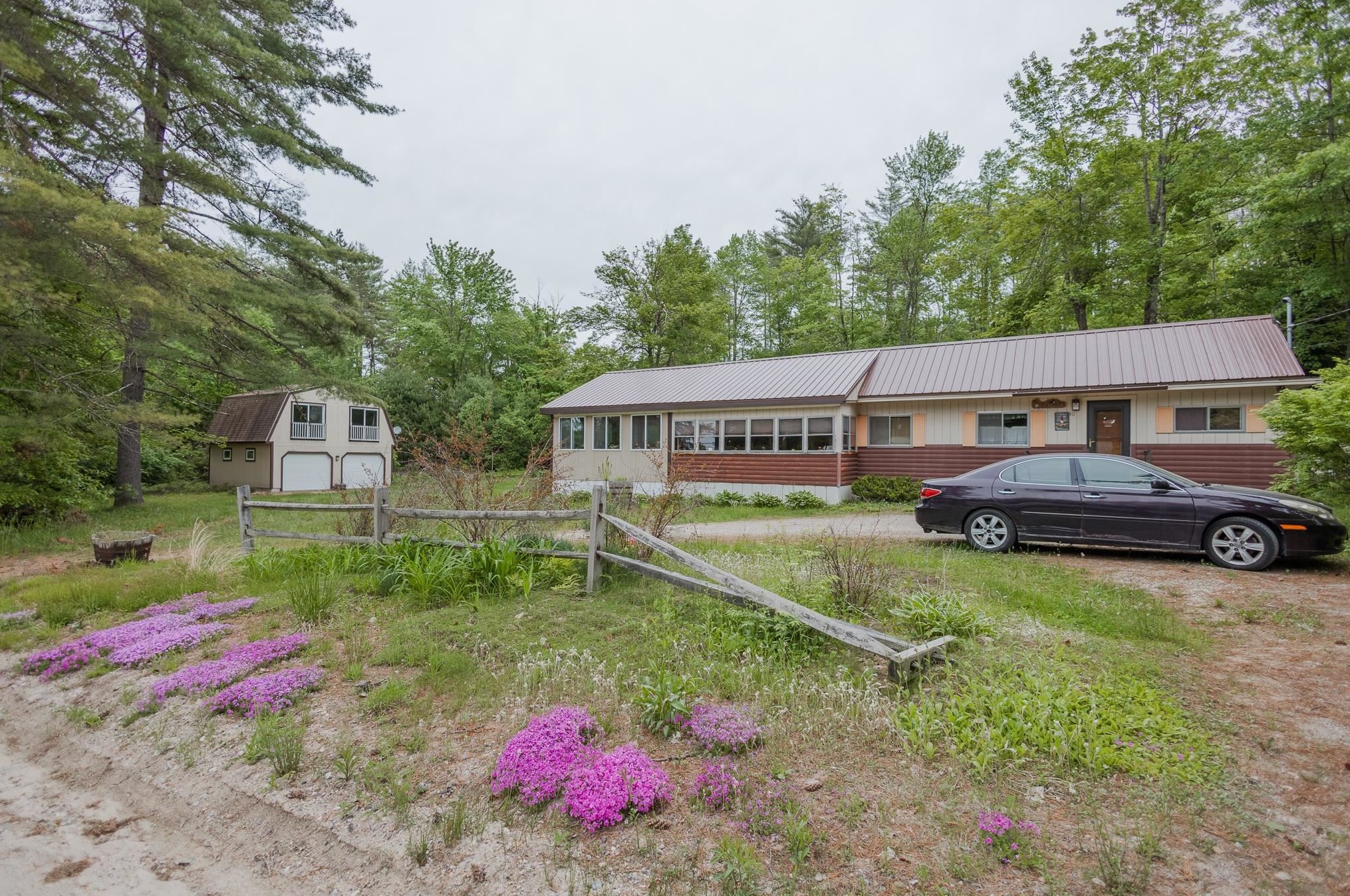 40 White Pond Rd, Ossipee, NH 03864