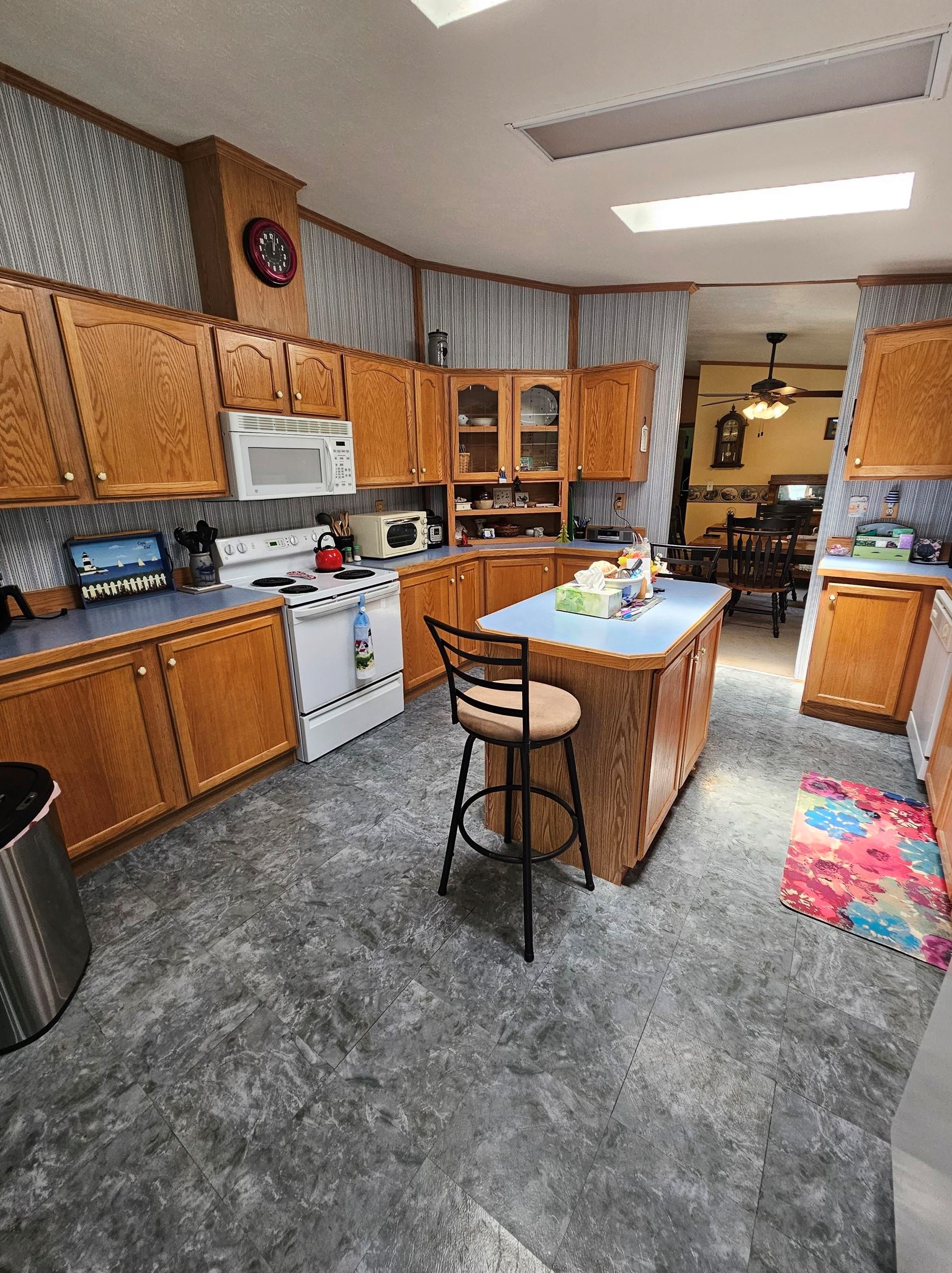 30 Shiloh Dr, Rochester, NH 03867-5166