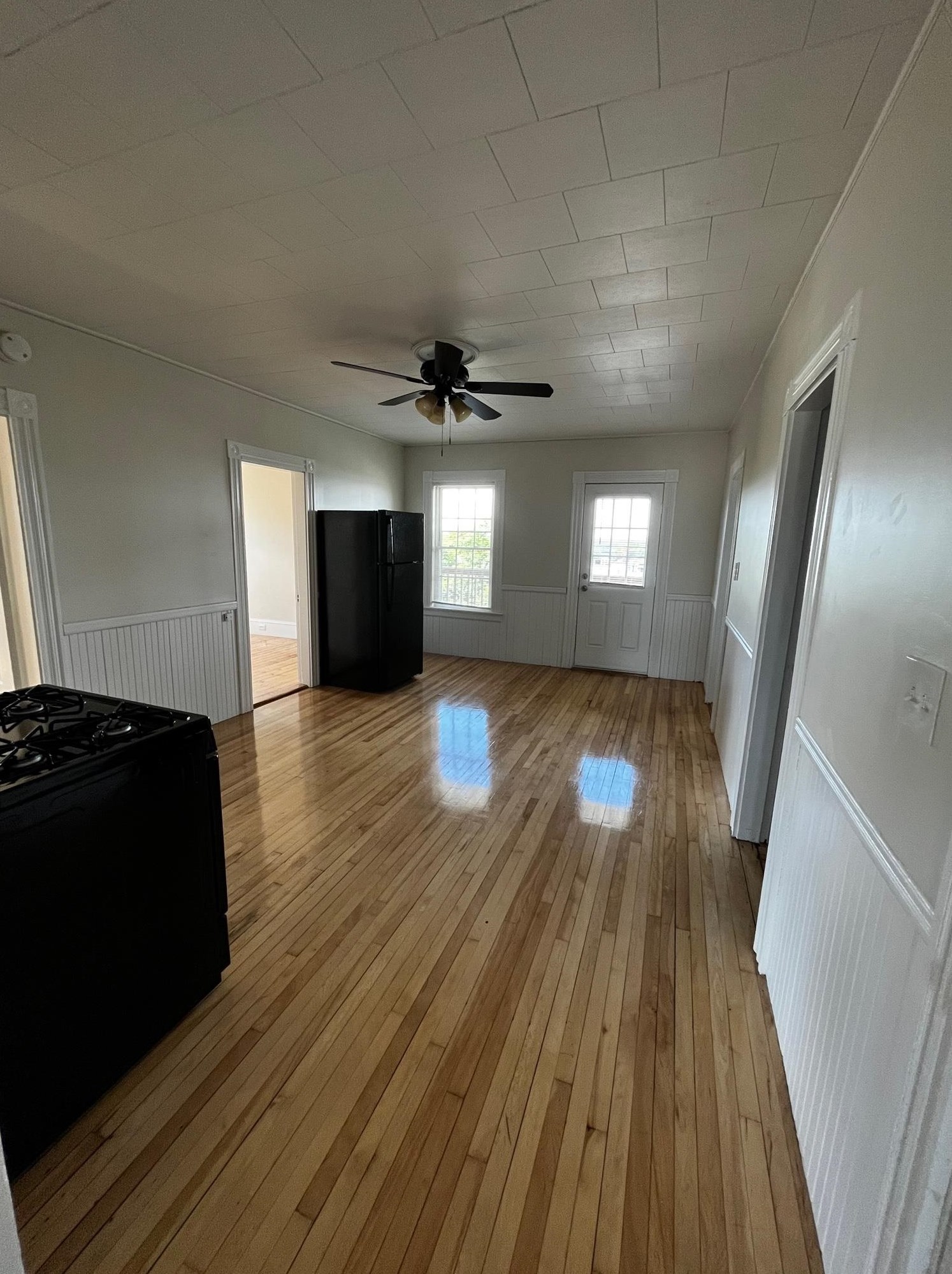 230 Wilson St, Manchester NH 03103-5024 exterior