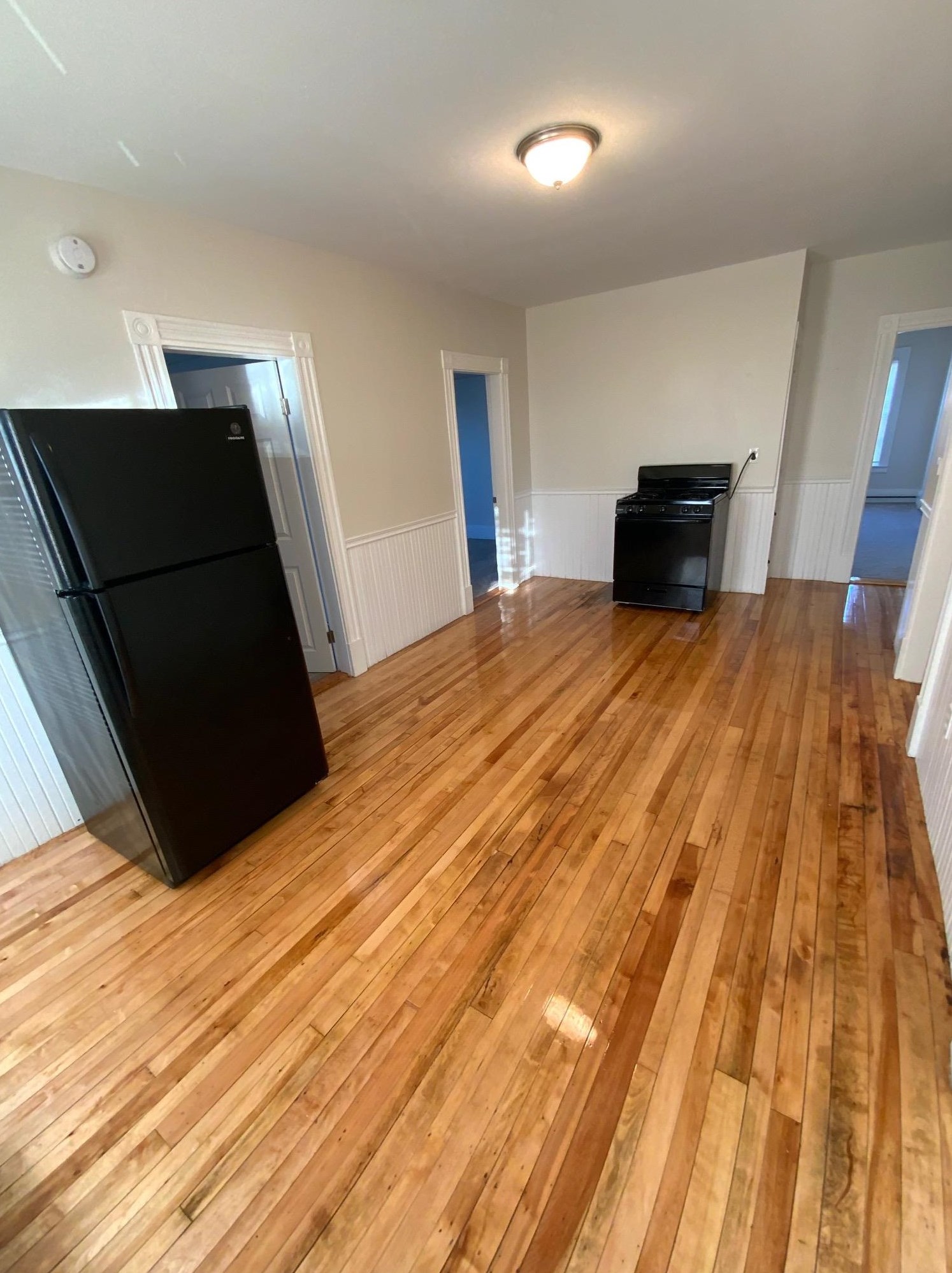 230 Wilson St, Manchester NH 03103-5024 exterior