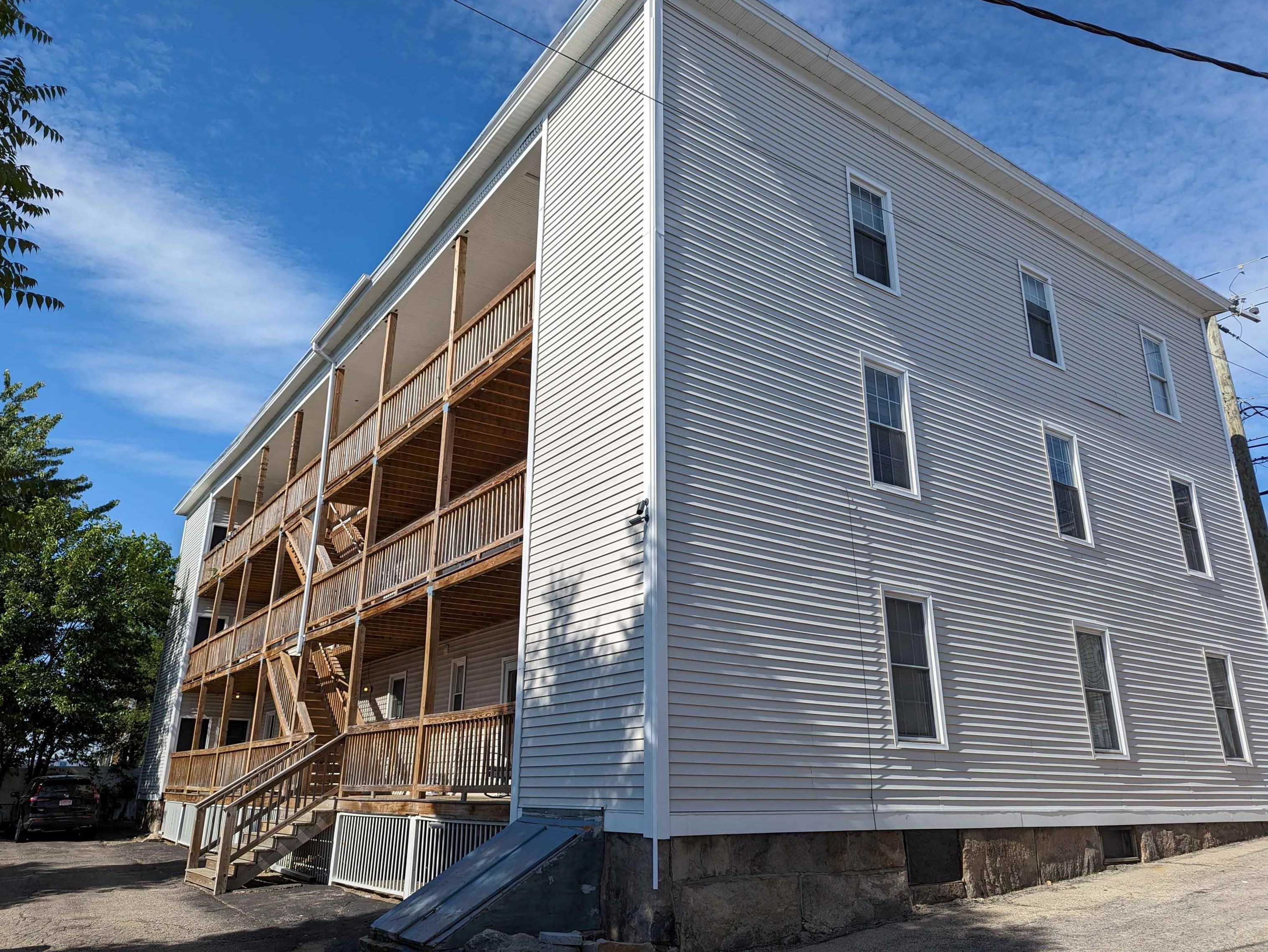 230 Wilson St, Manchester NH 03103-5024 exterior