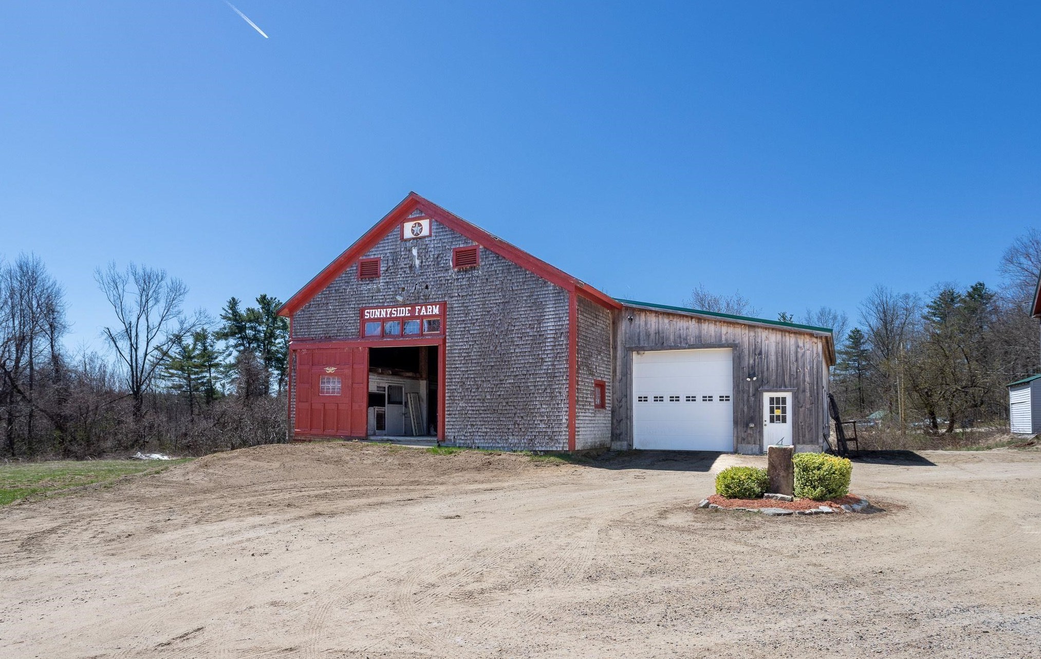 1240 Franklin Pierce Hwy, Barrington NH 03825-7331 exterior