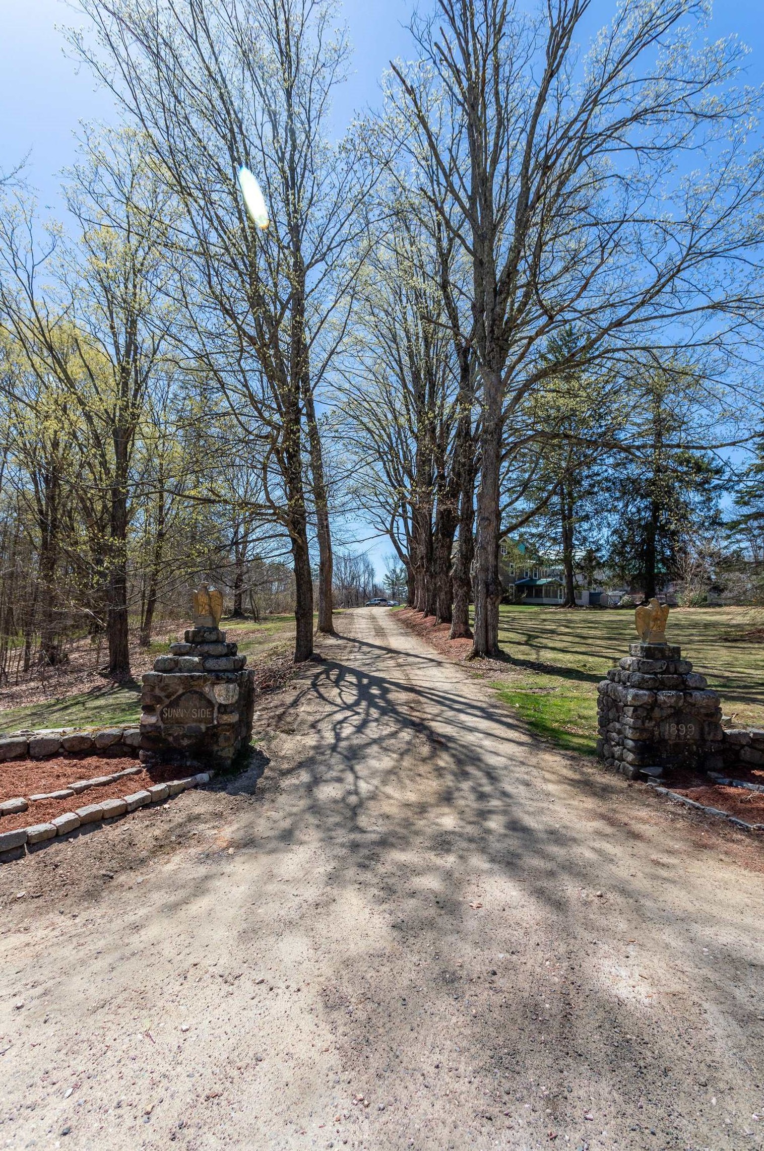 1240 Franklin Pierce Hwy, Barrington NH 03825-7331 exterior