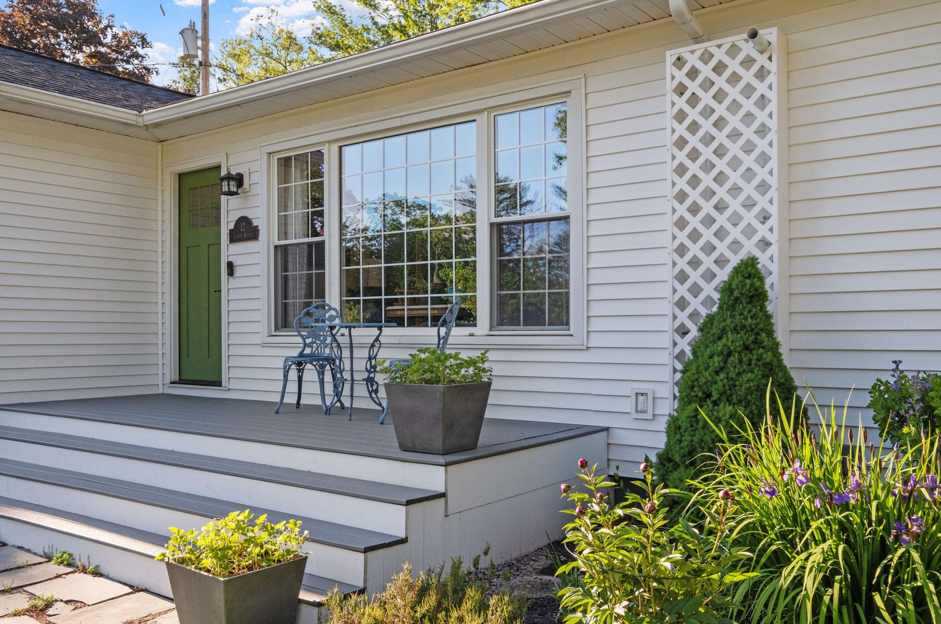 12 Linden Ave, Tilton, NH 03276-5518