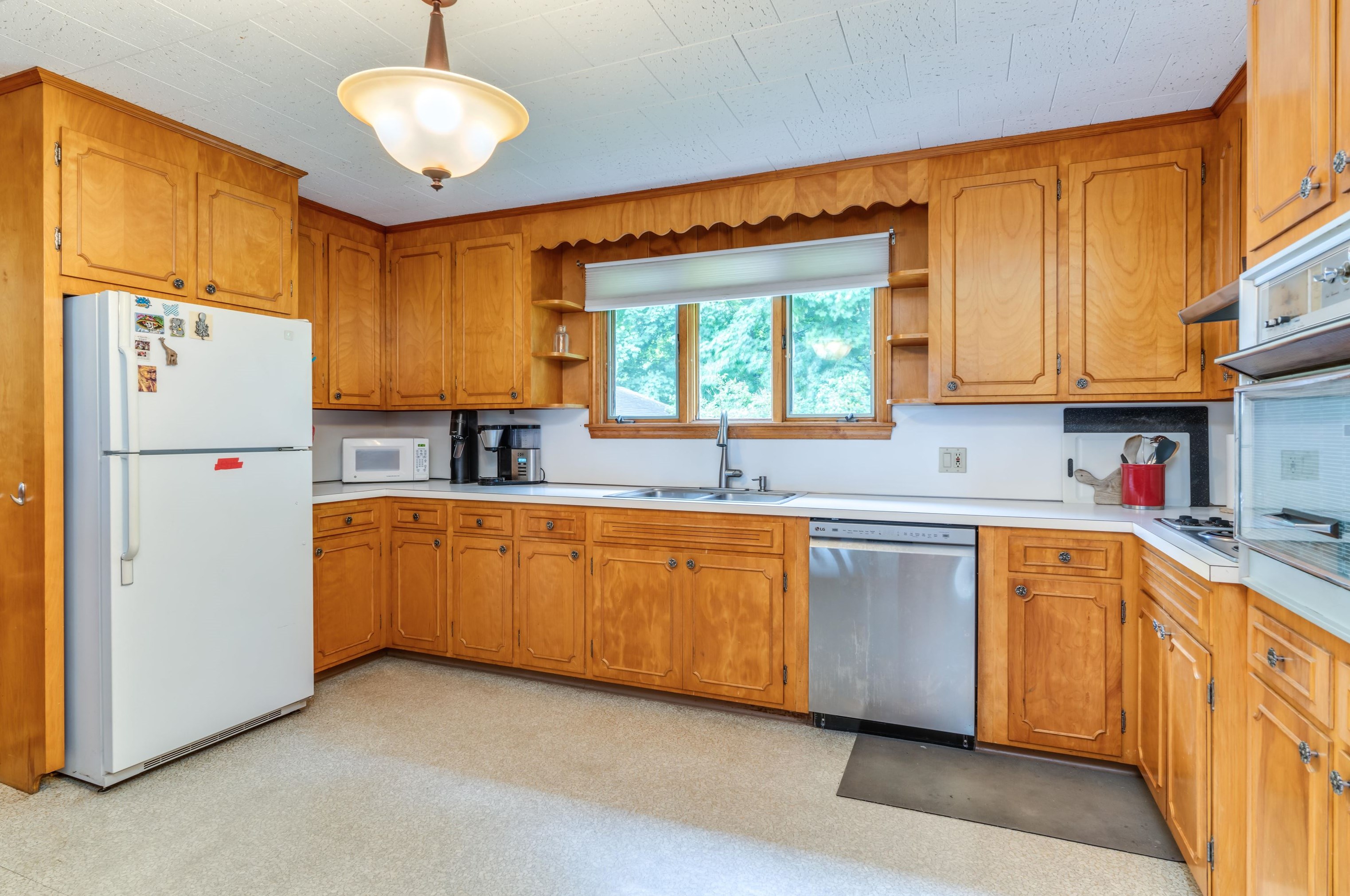 85 Indigo Hill Rd, Somersworth, NH 03878