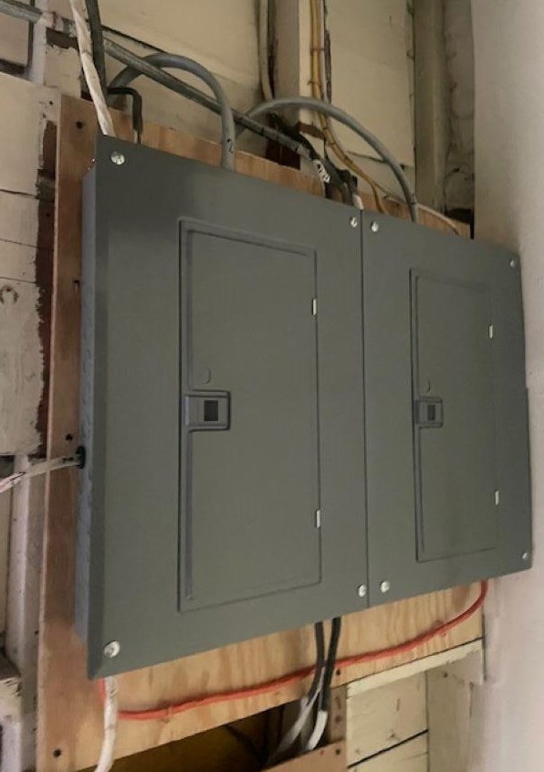 36 Pleasant St, Berlin NH  03570-1919 exterior