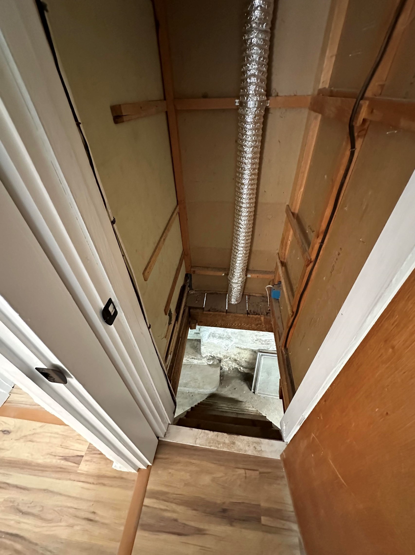 567 Cheshire St, Berlin NH  03570-3244 exterior