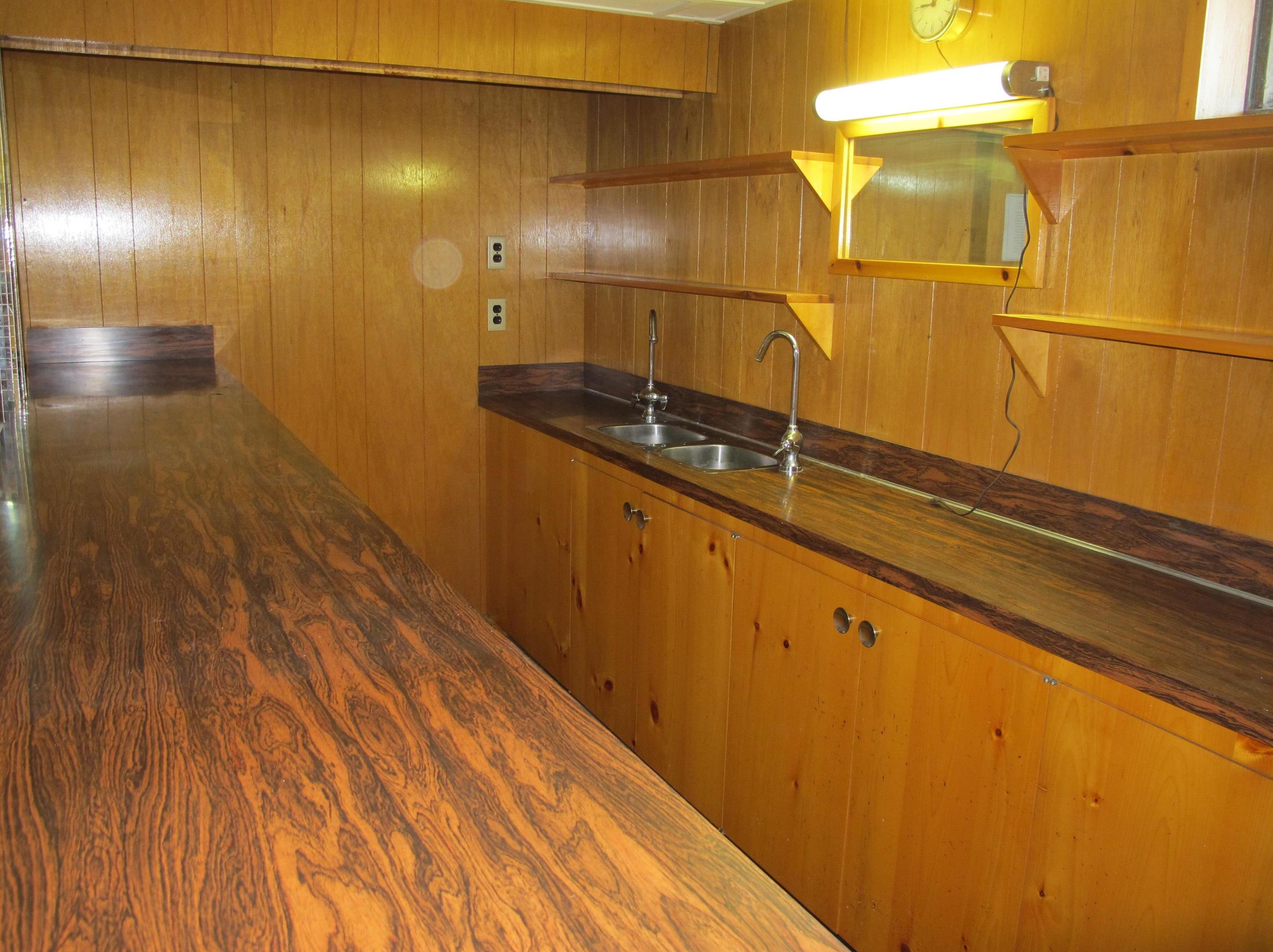 640 Amory St, Manchester NH 03102-3437 exterior