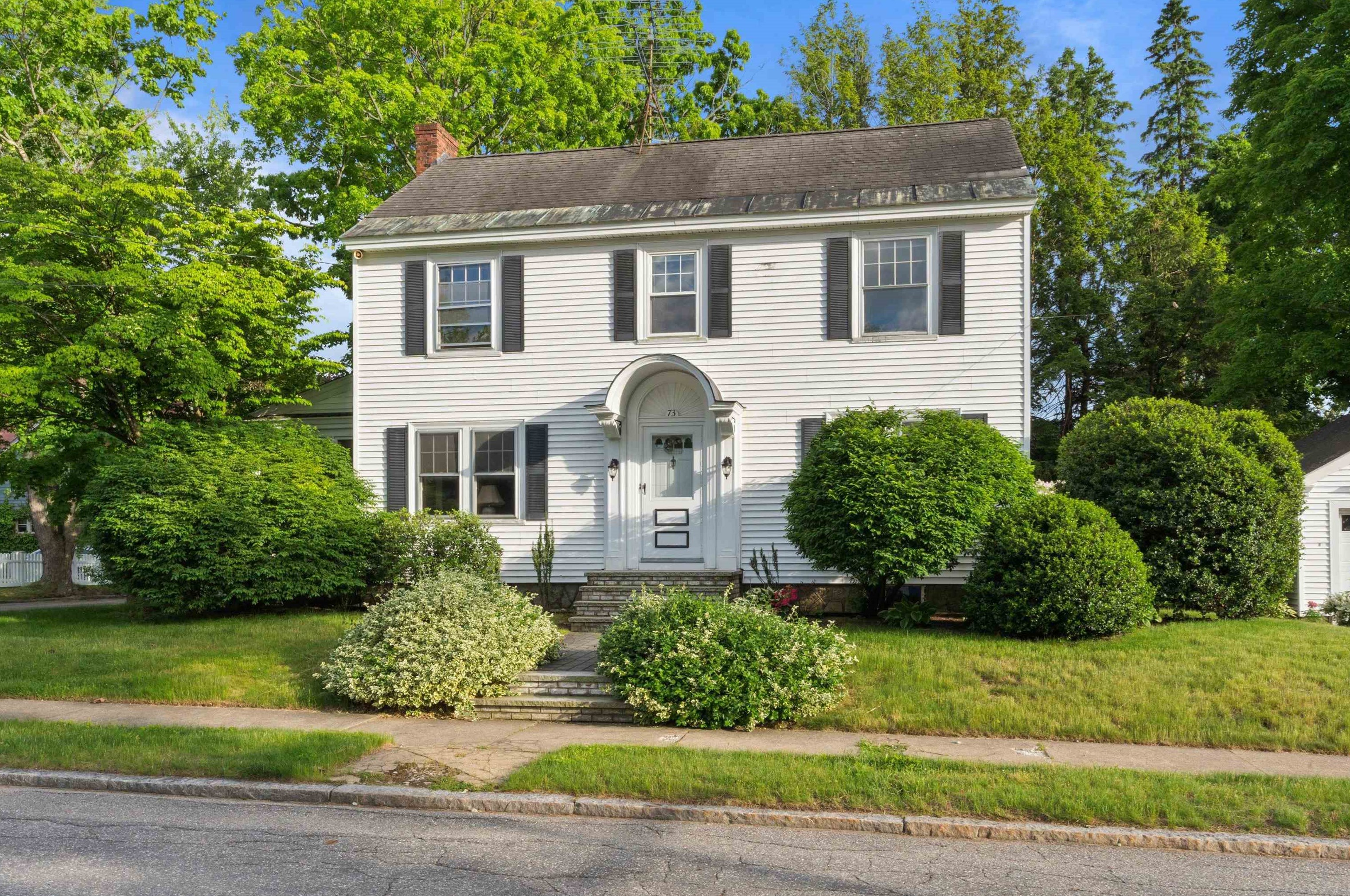 73 Lexington Ave, Manchester, NH 03104-2007