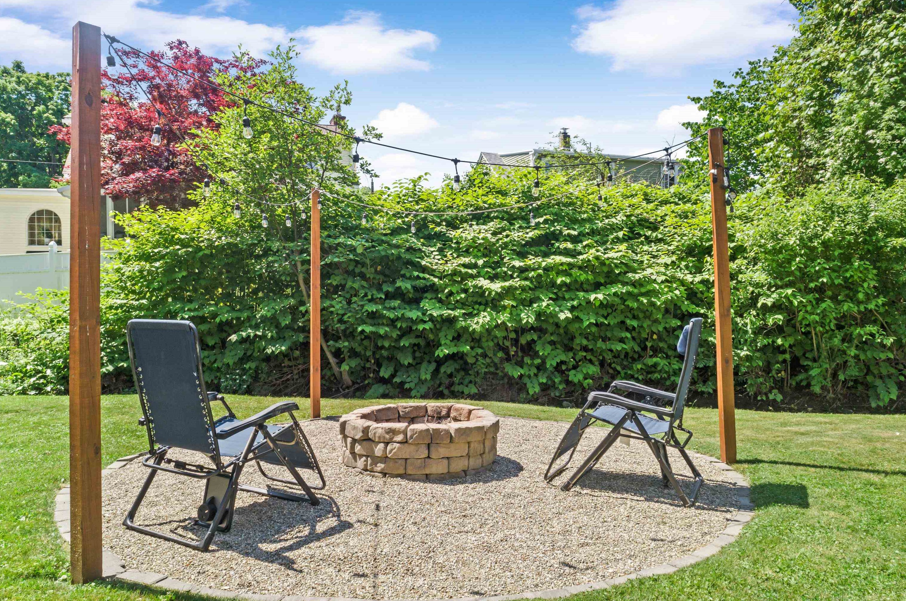 13 Glenwood St, Nashua NH 03060-5216 exterior