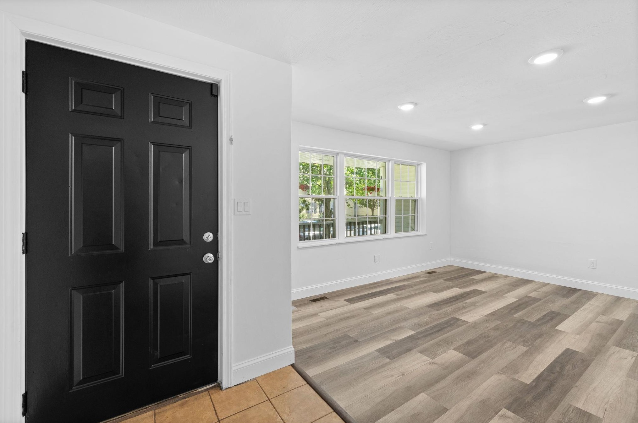 179 Cedar St, Manchester NH 03101-2550 exterior