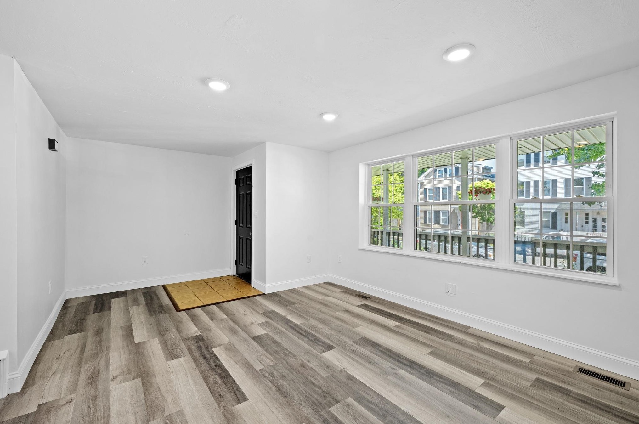 179 Cedar St, Manchester NH 03101-2550 exterior