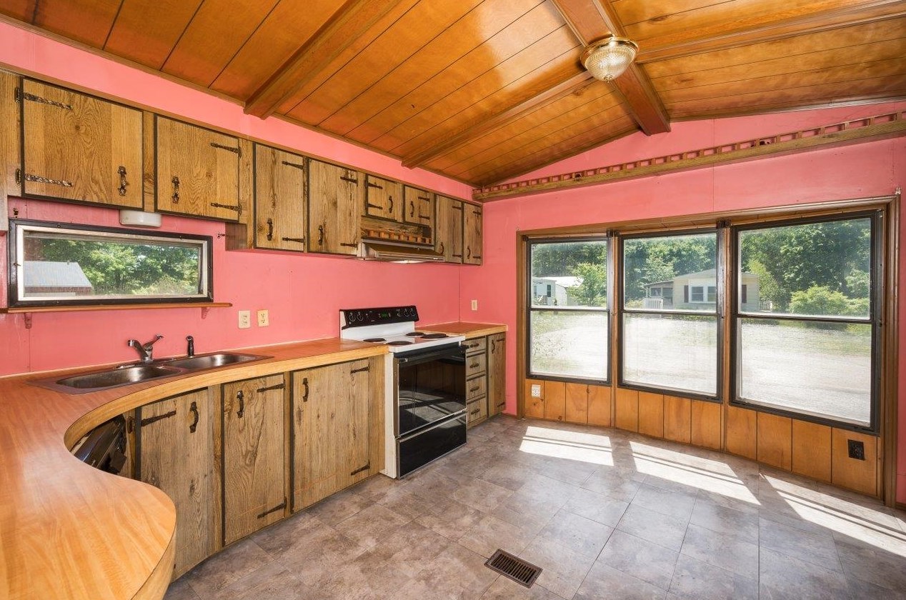 46 Cross Wind Ln, Rochester, NH 03867-5168