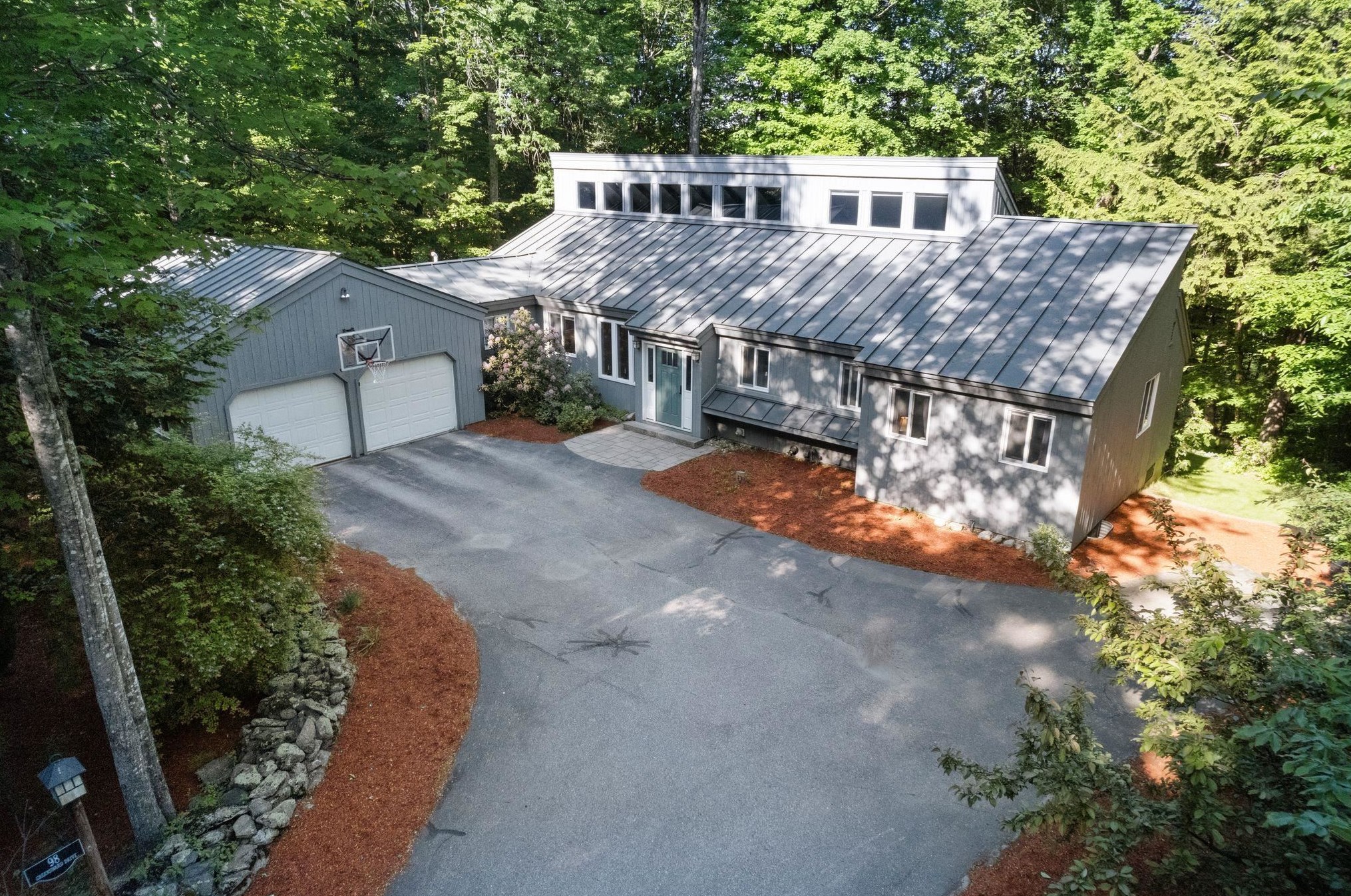 98 Greensward Dr, Grantham, NH 03753-5443