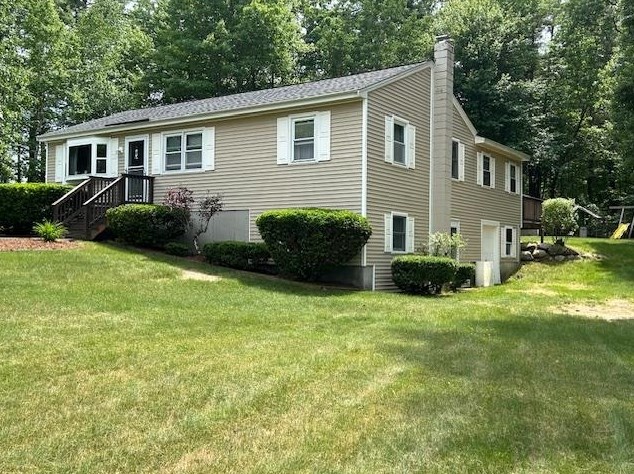 1 Carmel Dr, Londonderry, NH 03053-2664