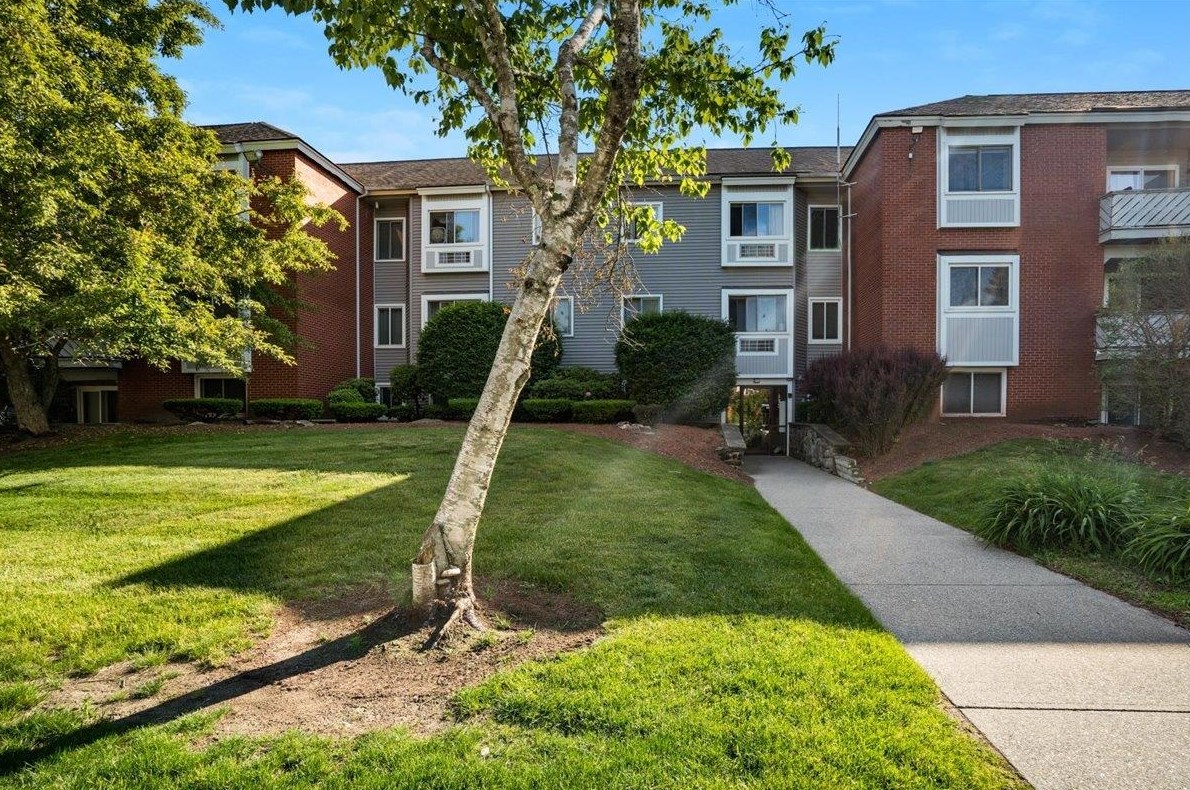 113 Cluff Crossing Rd, Salem NH 03079-3507 exterior