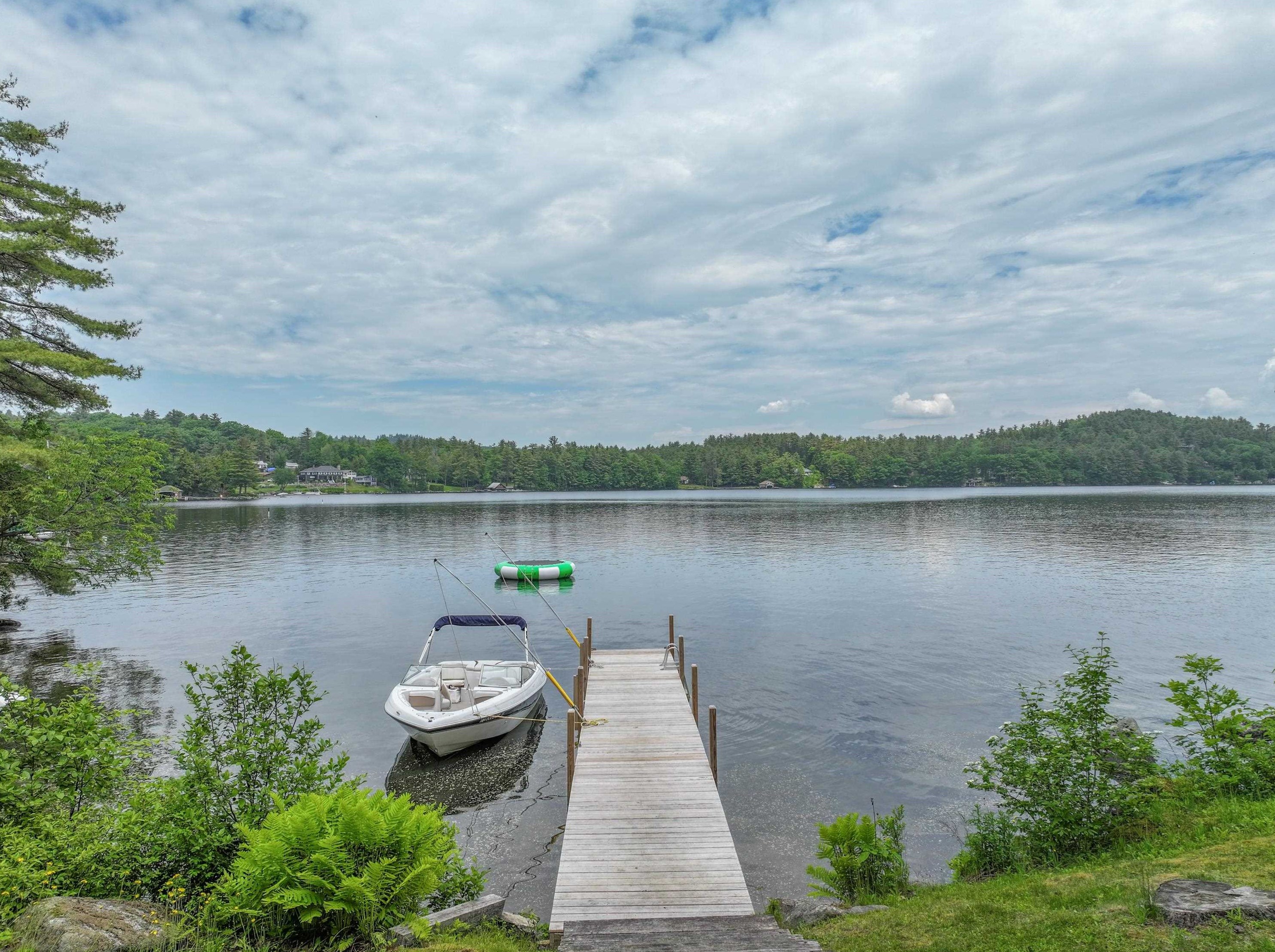 78 Garnet St, Sunapee, NH 03782 exterior