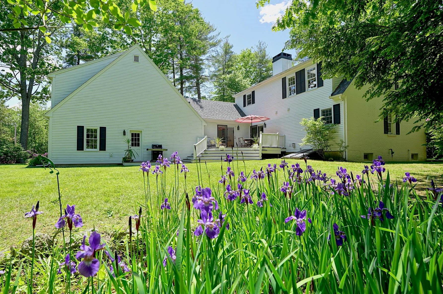 9 Bradley Ln, North Hampton, NH 03862-2245