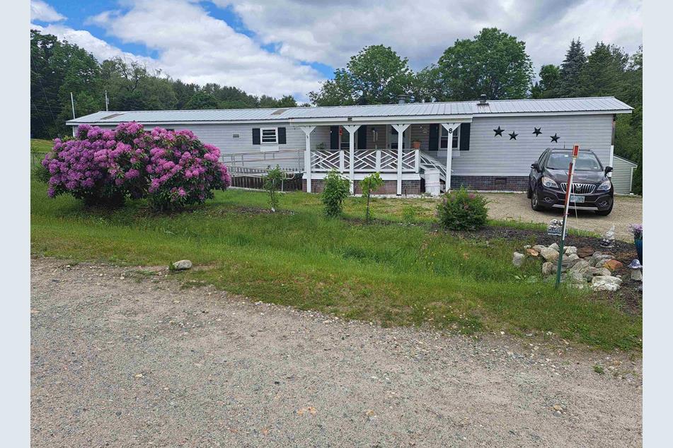8 Raymond Pl, Claremont, NH 03743 MLS 4999613 Coldwell Banker
