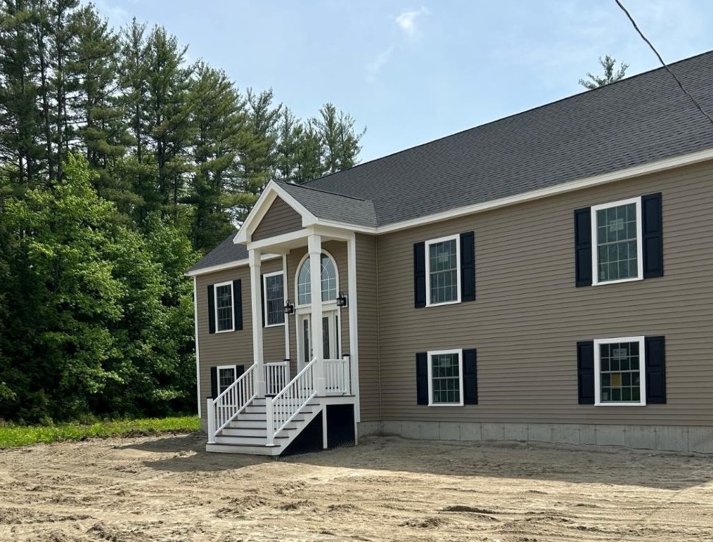 129 Warwick Rd, Winchester, NH 03470