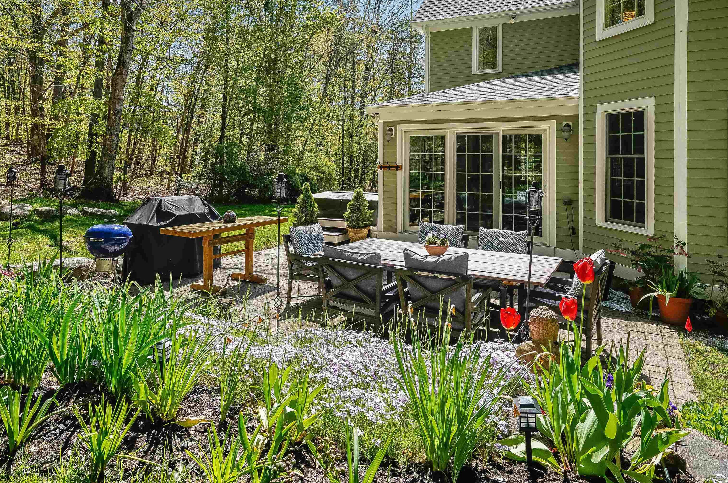 30 Bassett Ln, Newfields NH 03856-8231 exterior