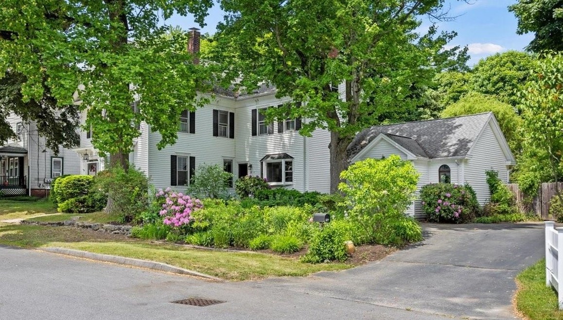 231 Kane St, Portsmouth, NH 03801