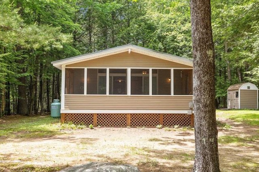 9 Hill Pl, Center Barnstead, NH 03225-3338