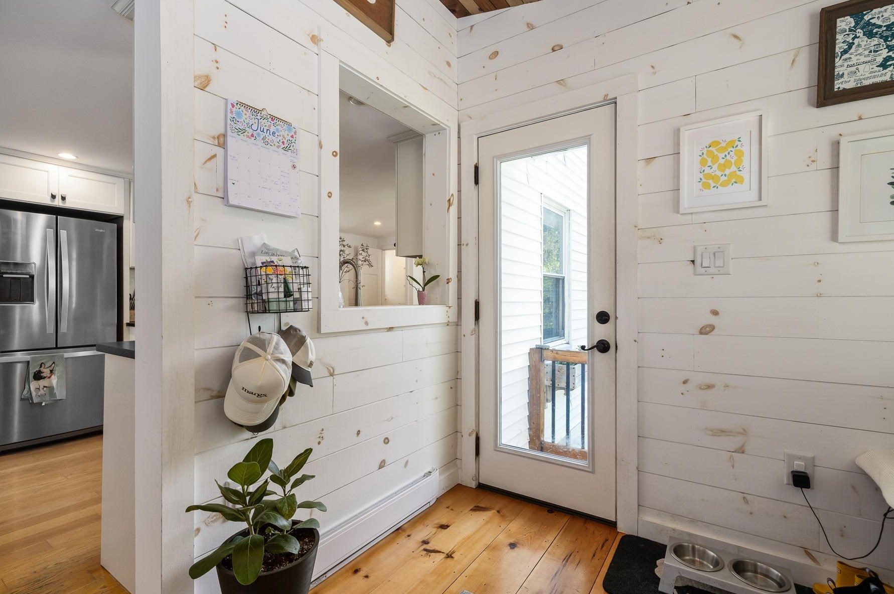 1 Marjorie St, Portsmouth, NH 03801-5313