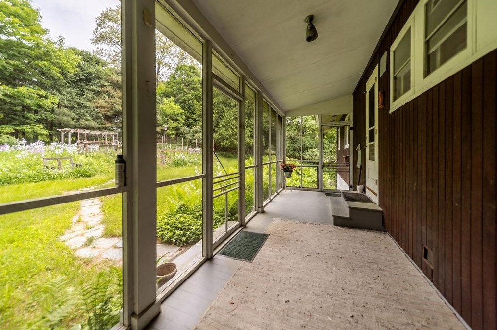 6 Mitchell Ln, Hanover NH 03755-2419 exterior