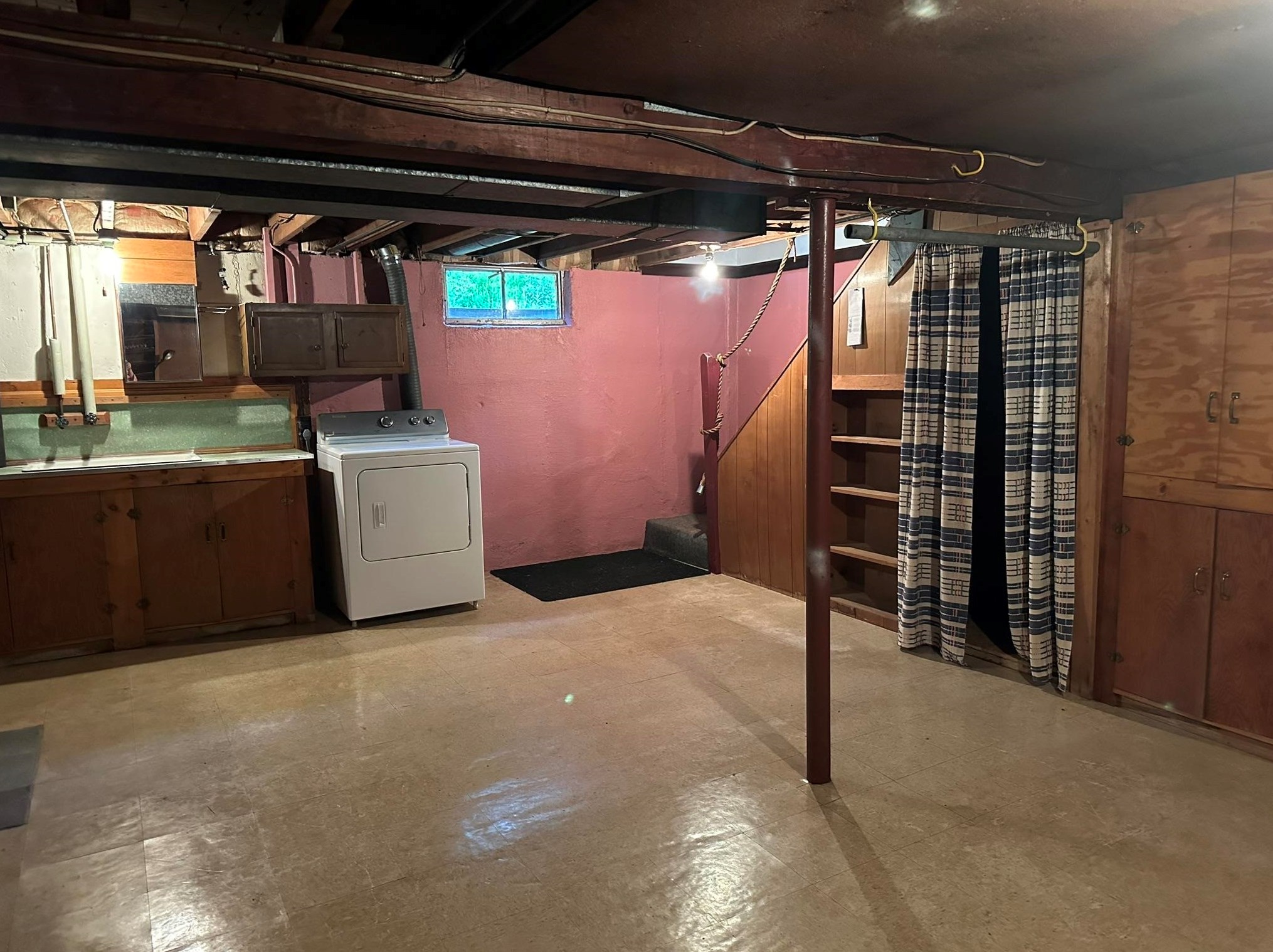 99 Lois St, Manchester NH 03103-3078 exterior