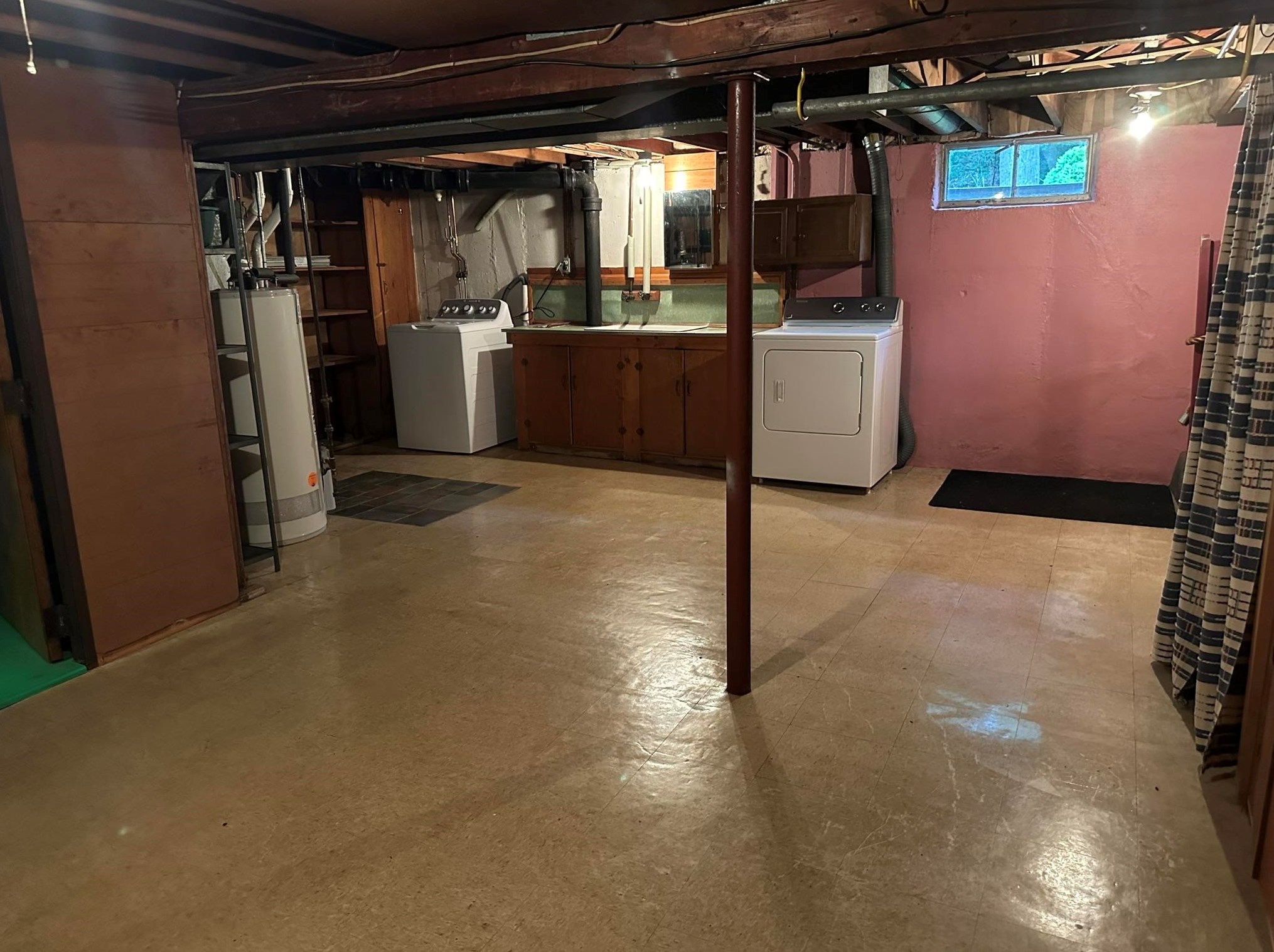 99 Lois St, Manchester NH 03103-3078 exterior